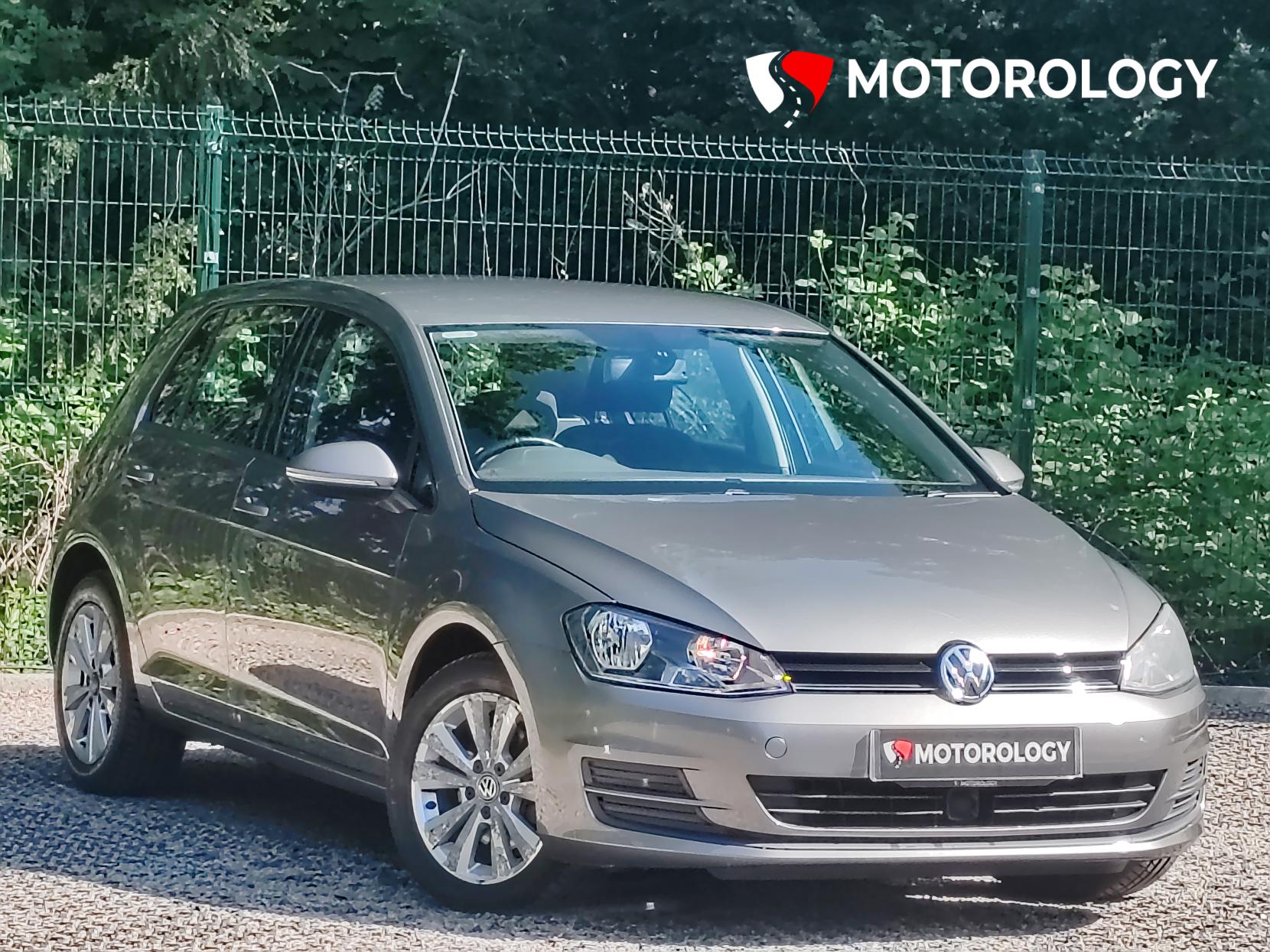 Volkswagen Golf 1.6 TDI BlueMotion Tech SE Hatchback 5dr Diesel DSG Euro 5 (s/s) (105 ps)