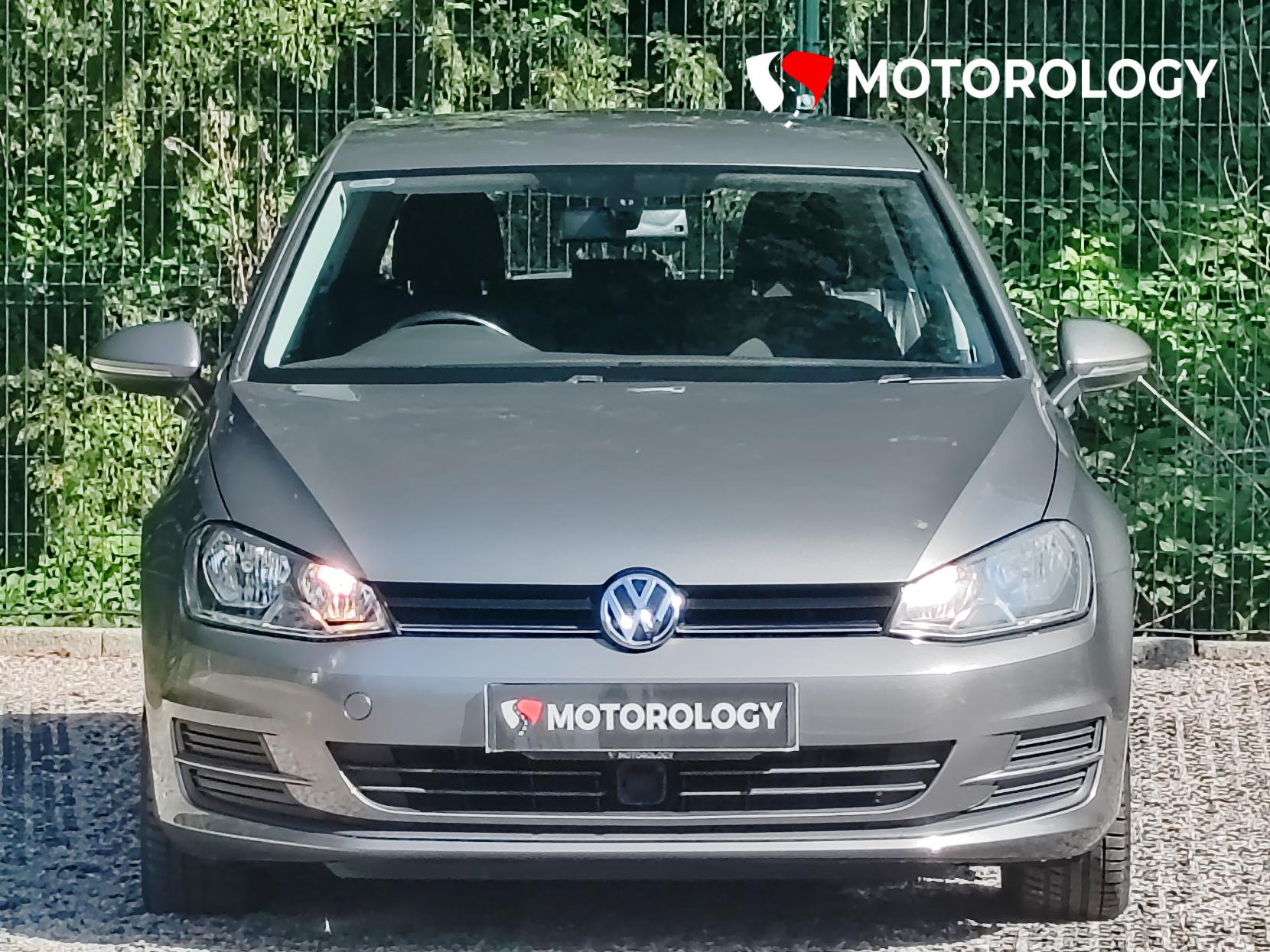 Volkswagen Golf 1.6 TDI BlueMotion Tech SE Hatchback 5dr Diesel DSG Euro 5 (s/s) (105 ps)