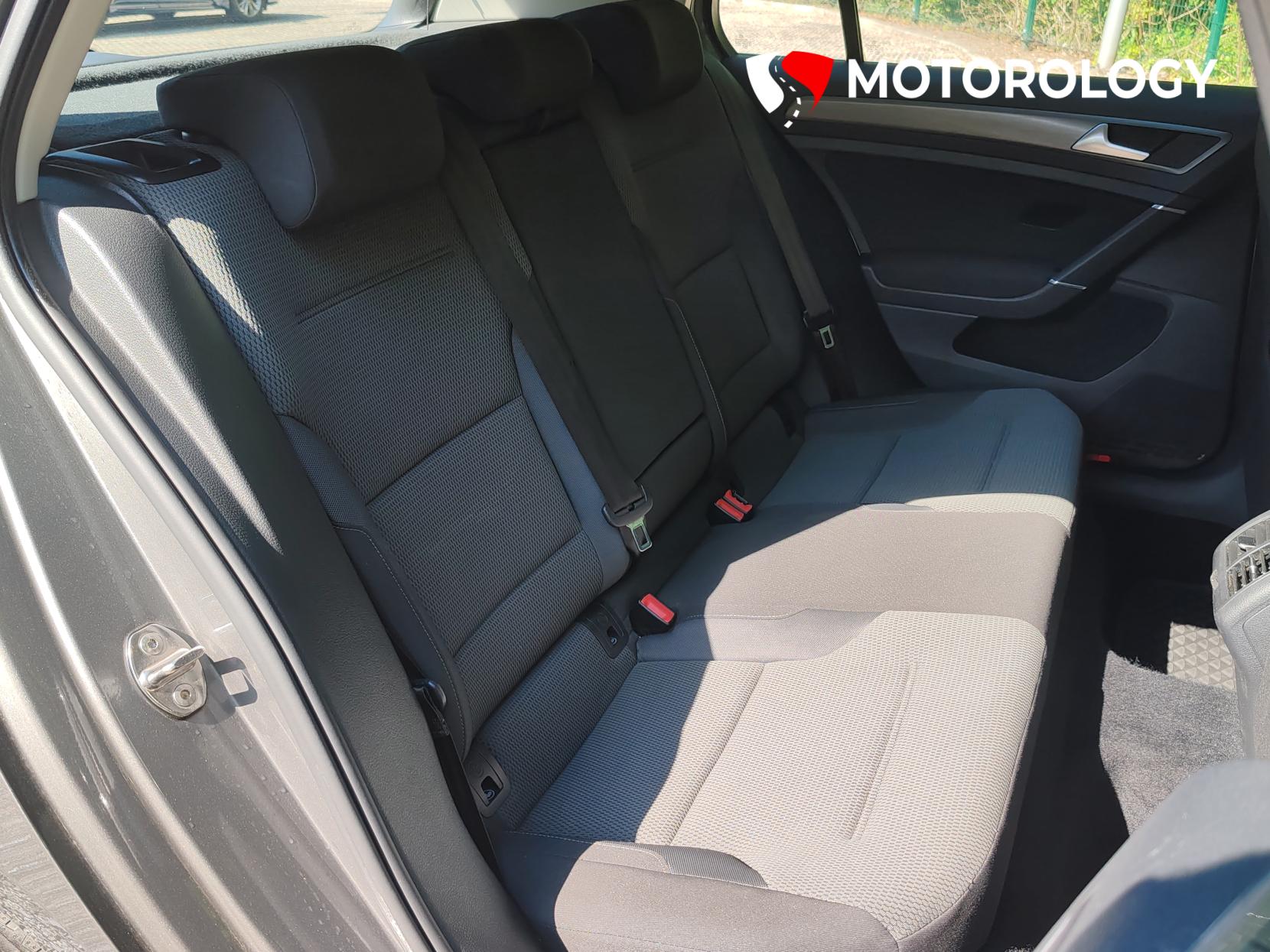 Volkswagen Golf 1.6 TDI BlueMotion Tech SE Hatchback 5dr Diesel DSG Euro 5 (s/s) (105 ps)