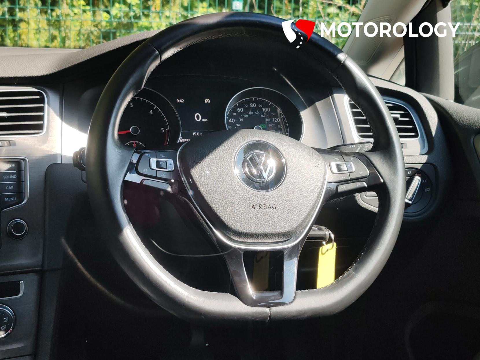 Volkswagen Golf 1.6 TDI BlueMotion Tech SE Hatchback 5dr Diesel DSG Euro 5 (s/s) (105 ps)