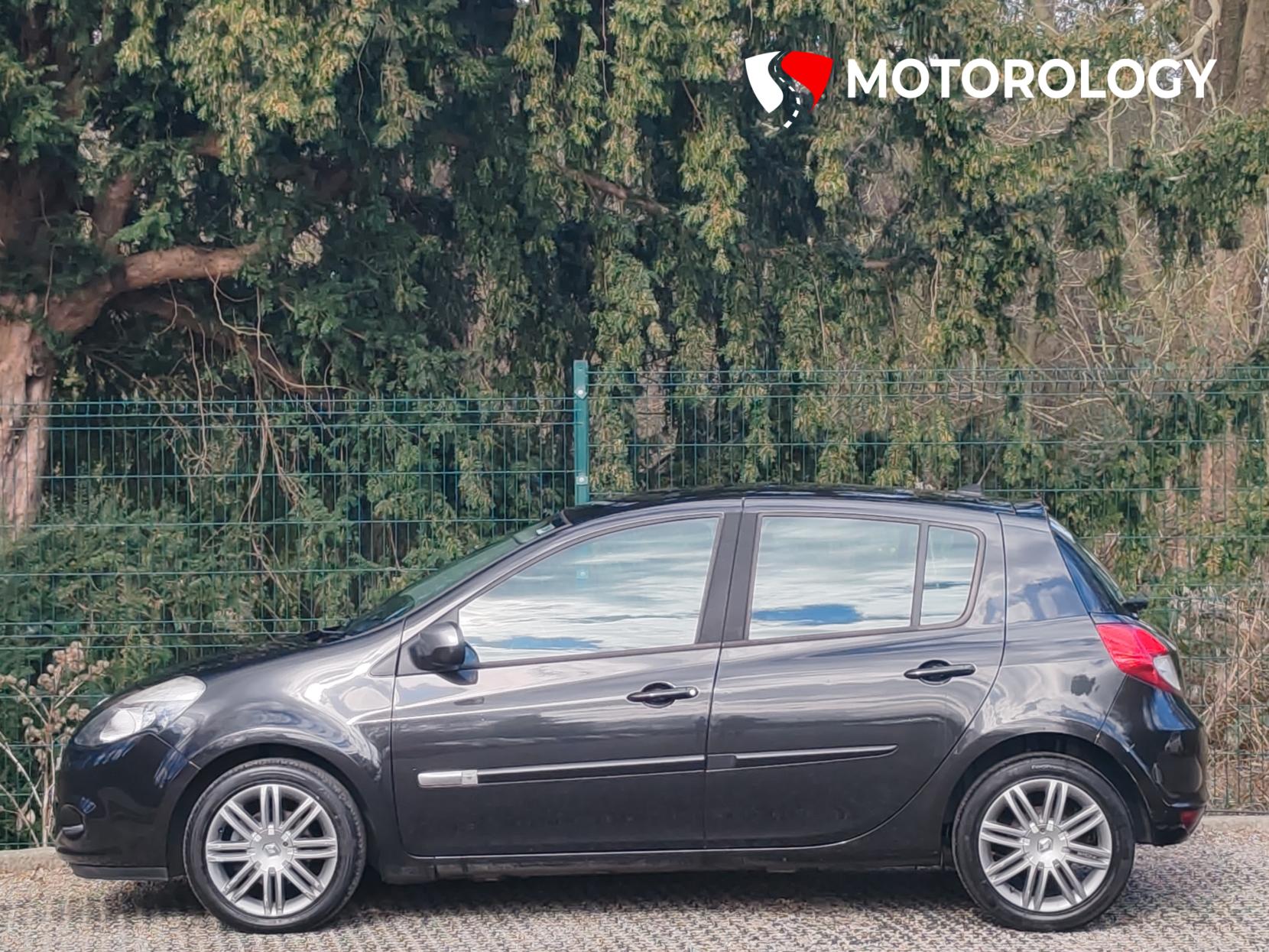 Renault Clio 1.5 dCi Dynamique TomTom Hatchback 5dr Diesel Manual Euro 5 (88 ps)