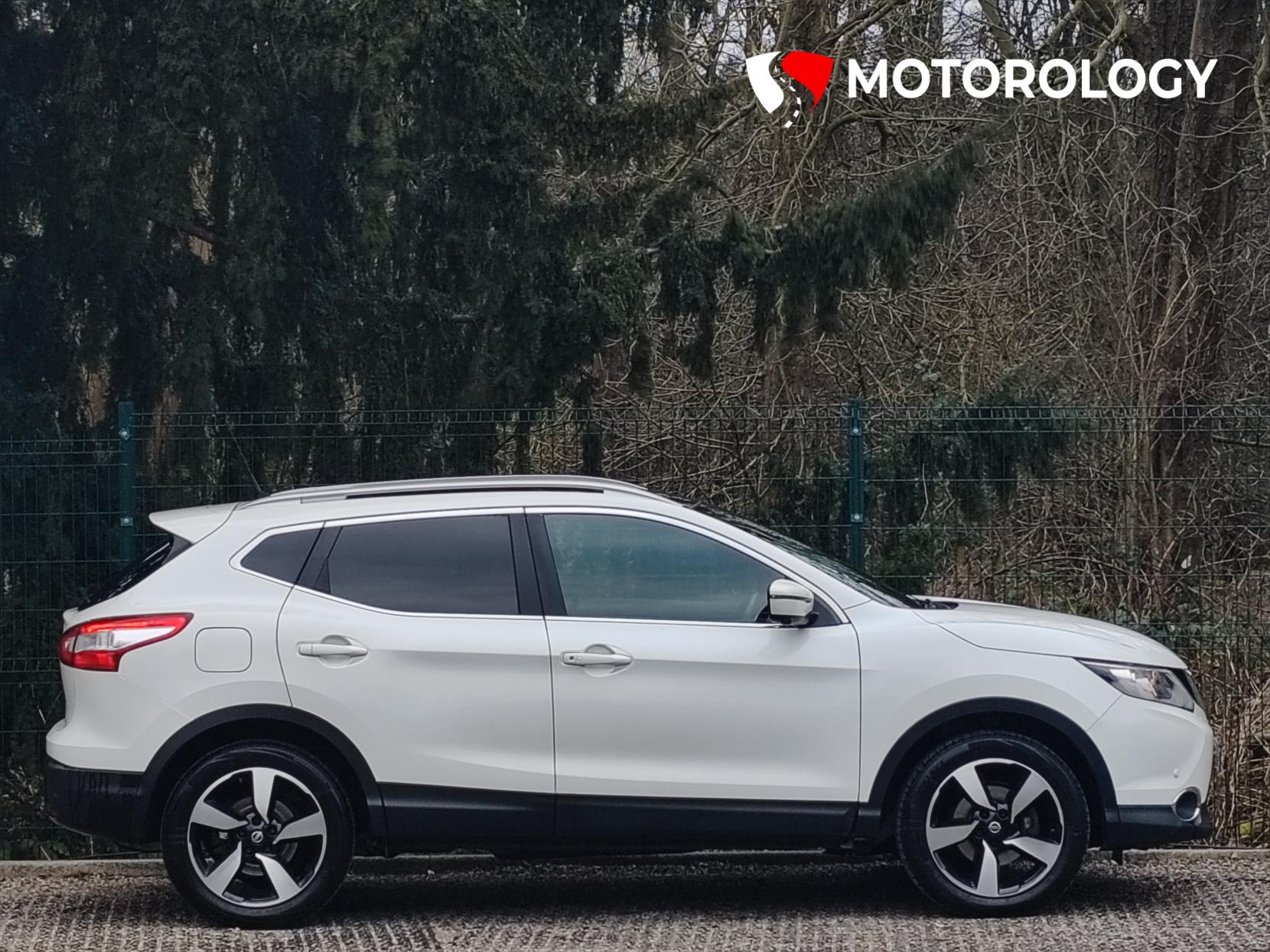 Nissan Qashqai 1.5 dCi N-Connecta SUV 5dr Diesel Manual 2WD Euro 6 (s/s) (110 ps)