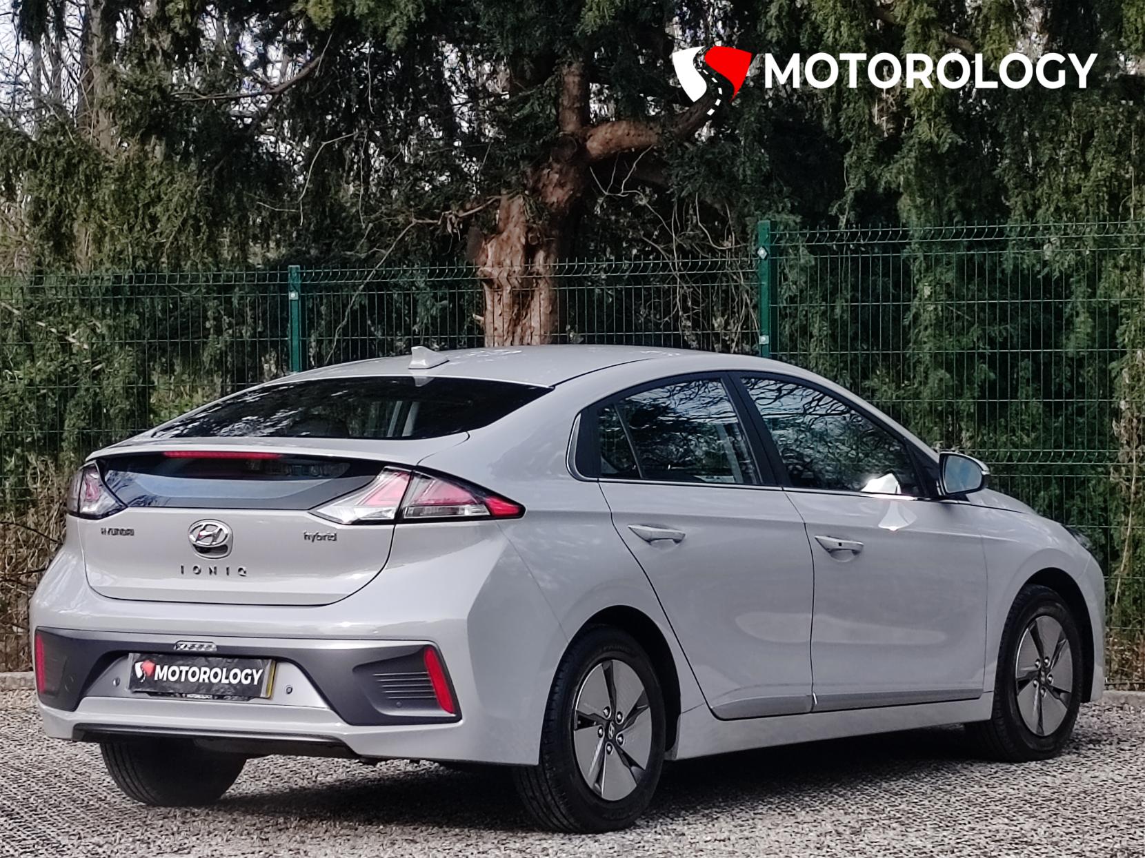 Hyundai IONIQ 1.6 h-GDi Premium Hatchback 5dr Petrol Hybrid DCT Euro 6 (s/s) (141 ps)