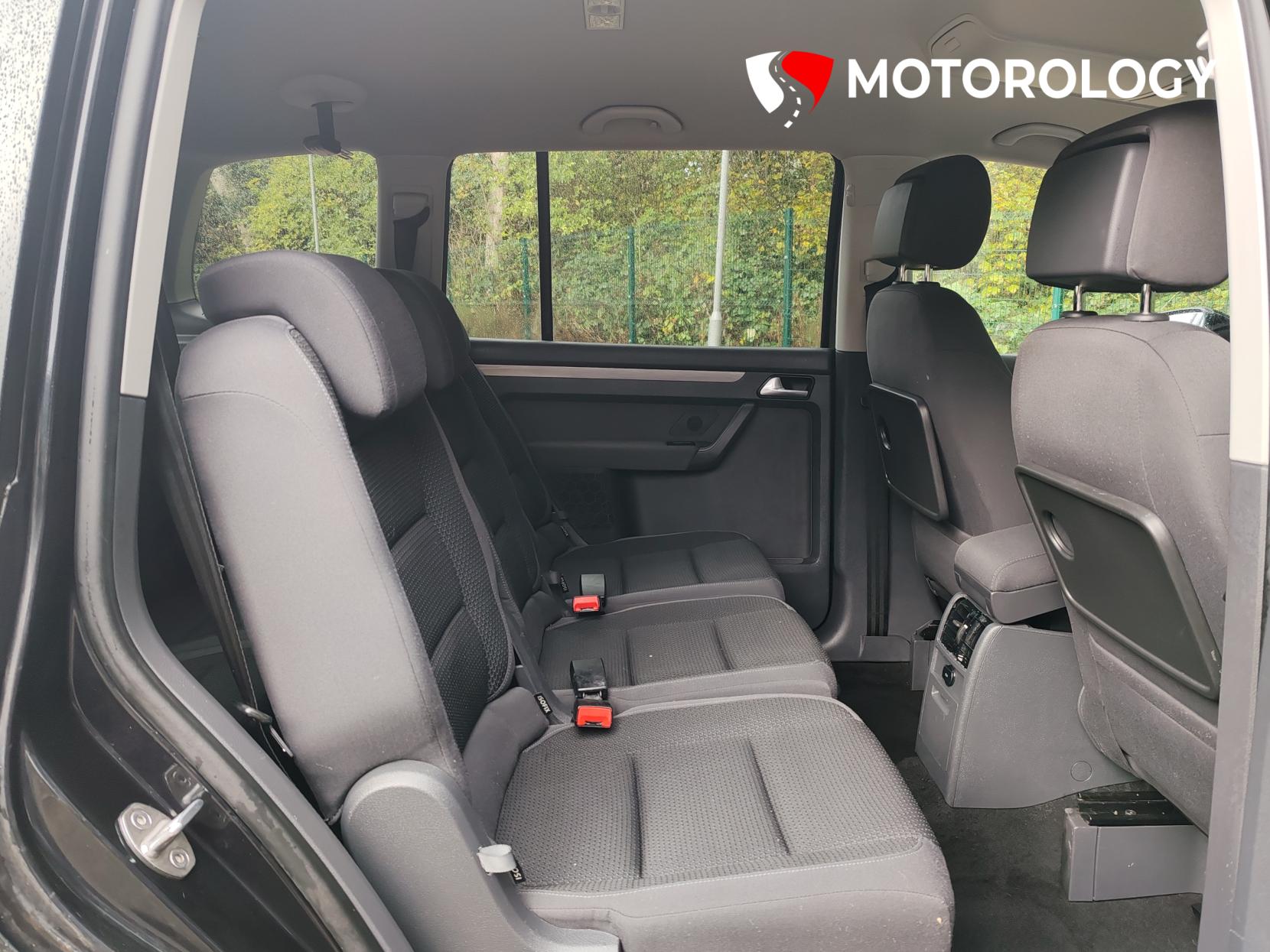 Volkswagen Touran 1.6 TDI BlueMotion Tech SE MPV 5dr Diesel DSG Euro 5 (s/s) (105 ps)