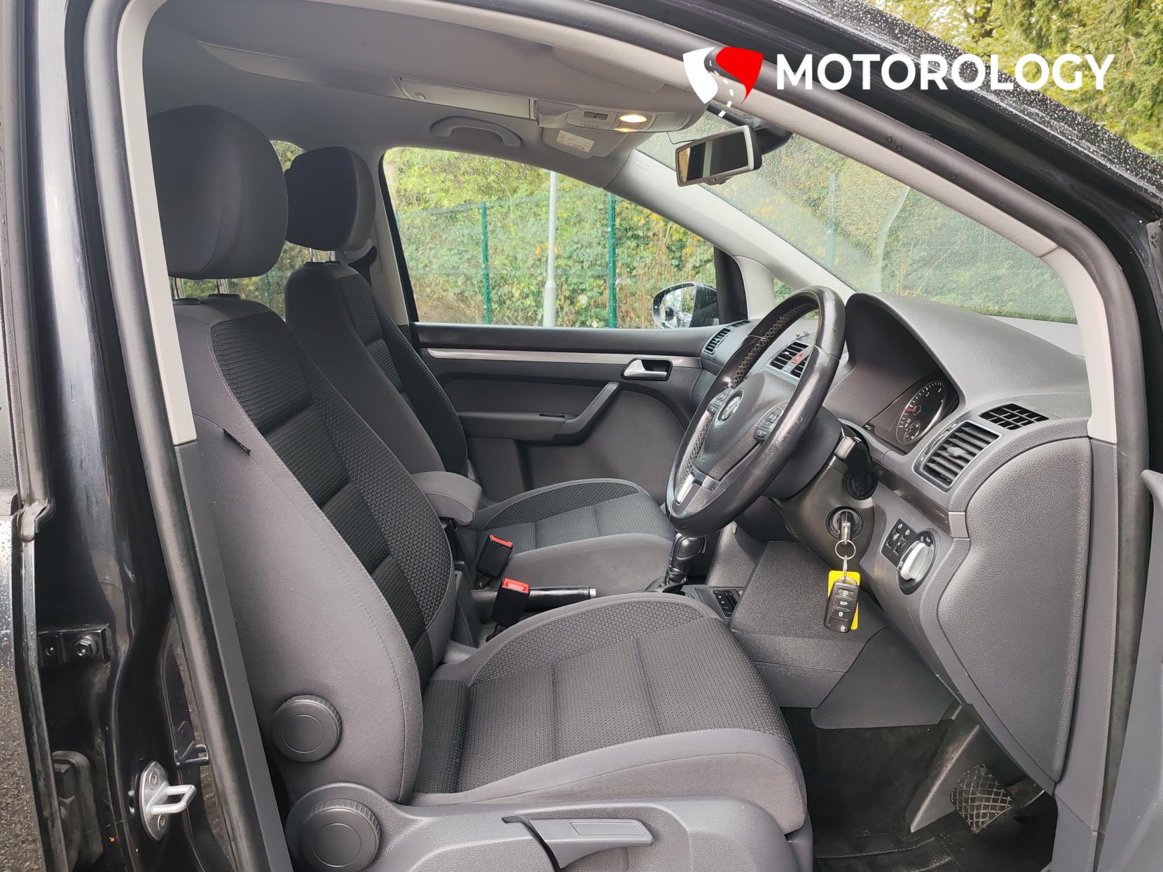 Volkswagen Touran 1.6 TDI BlueMotion Tech SE MPV 5dr Diesel DSG Euro 5 (s/s) (105 ps)