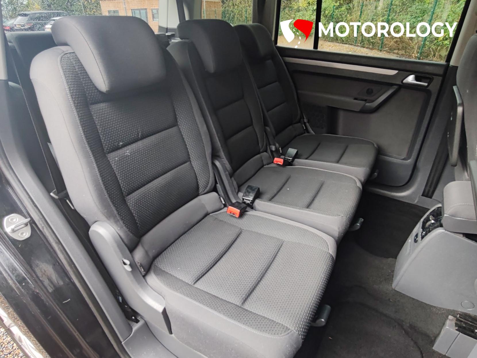 Volkswagen Touran 1.6 TDI BlueMotion Tech SE MPV 5dr Diesel DSG Euro 5 (s/s) (105 ps)