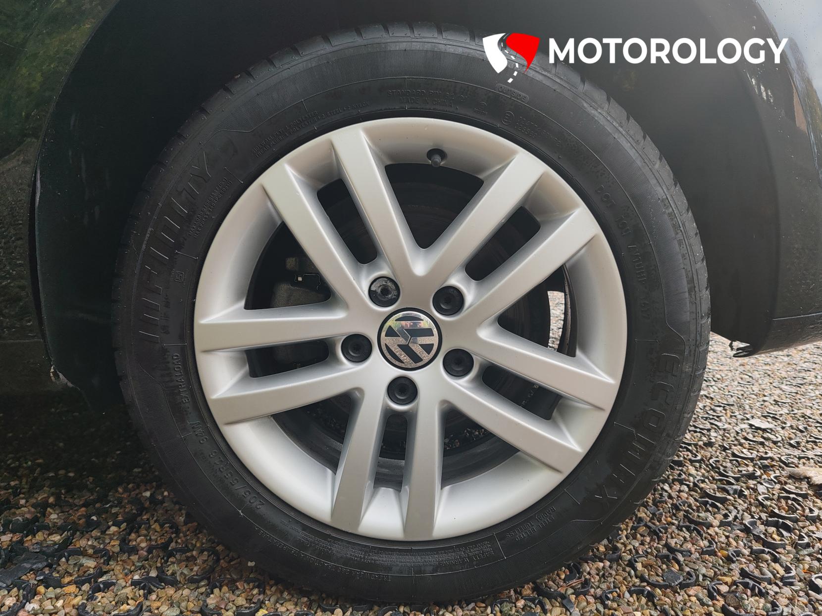 Volkswagen Touran 1.6 TDI BlueMotion Tech SE MPV 5dr Diesel DSG Euro 5 (s/s) (105 ps)