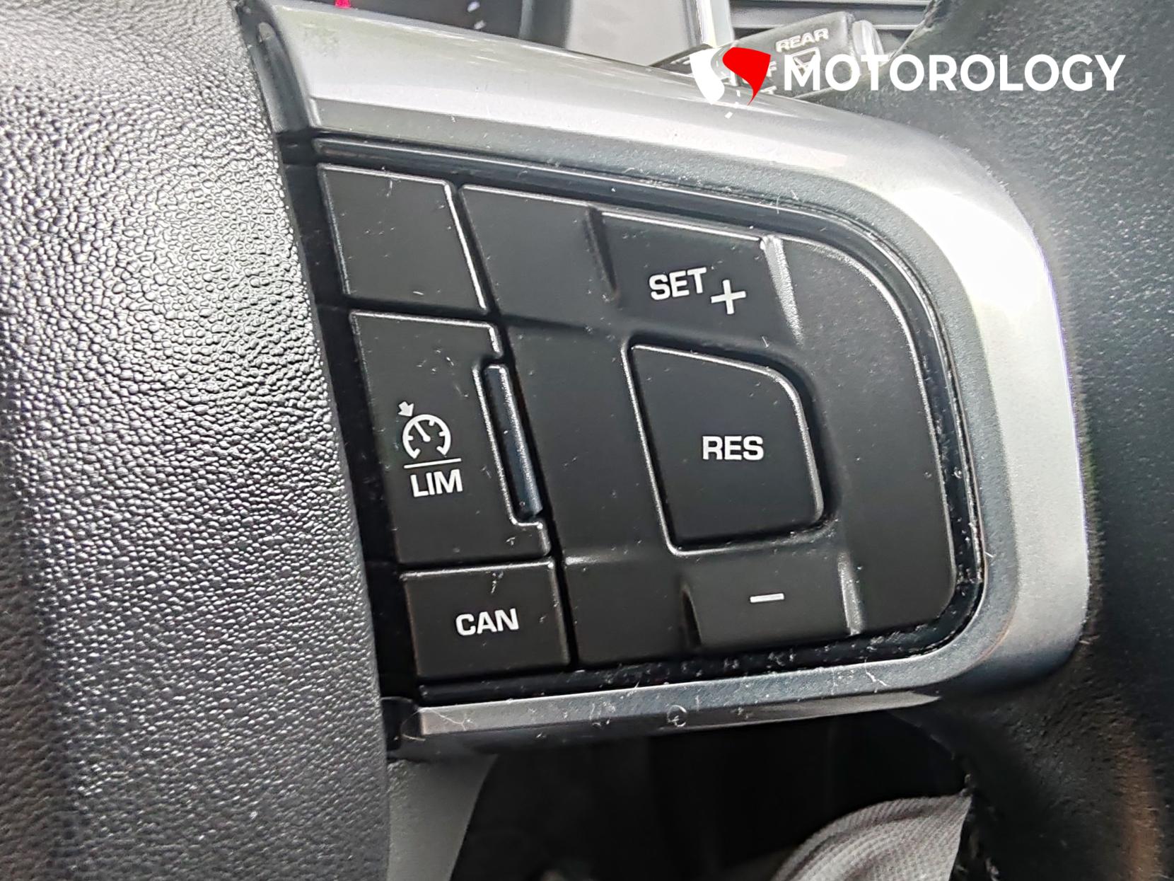 Land Rover Discovery Sport 2.0 TD4 SE SUV 5dr Diesel Manual 4WD Euro 6 (s/s) (180 ps)