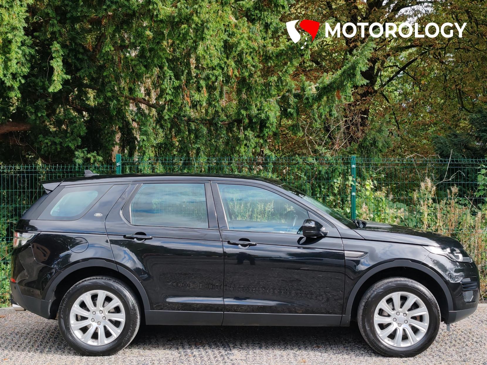Land Rover Discovery Sport 2.0 TD4 SE SUV 5dr Diesel Manual 4WD Euro 6 (s/s) (180 ps)