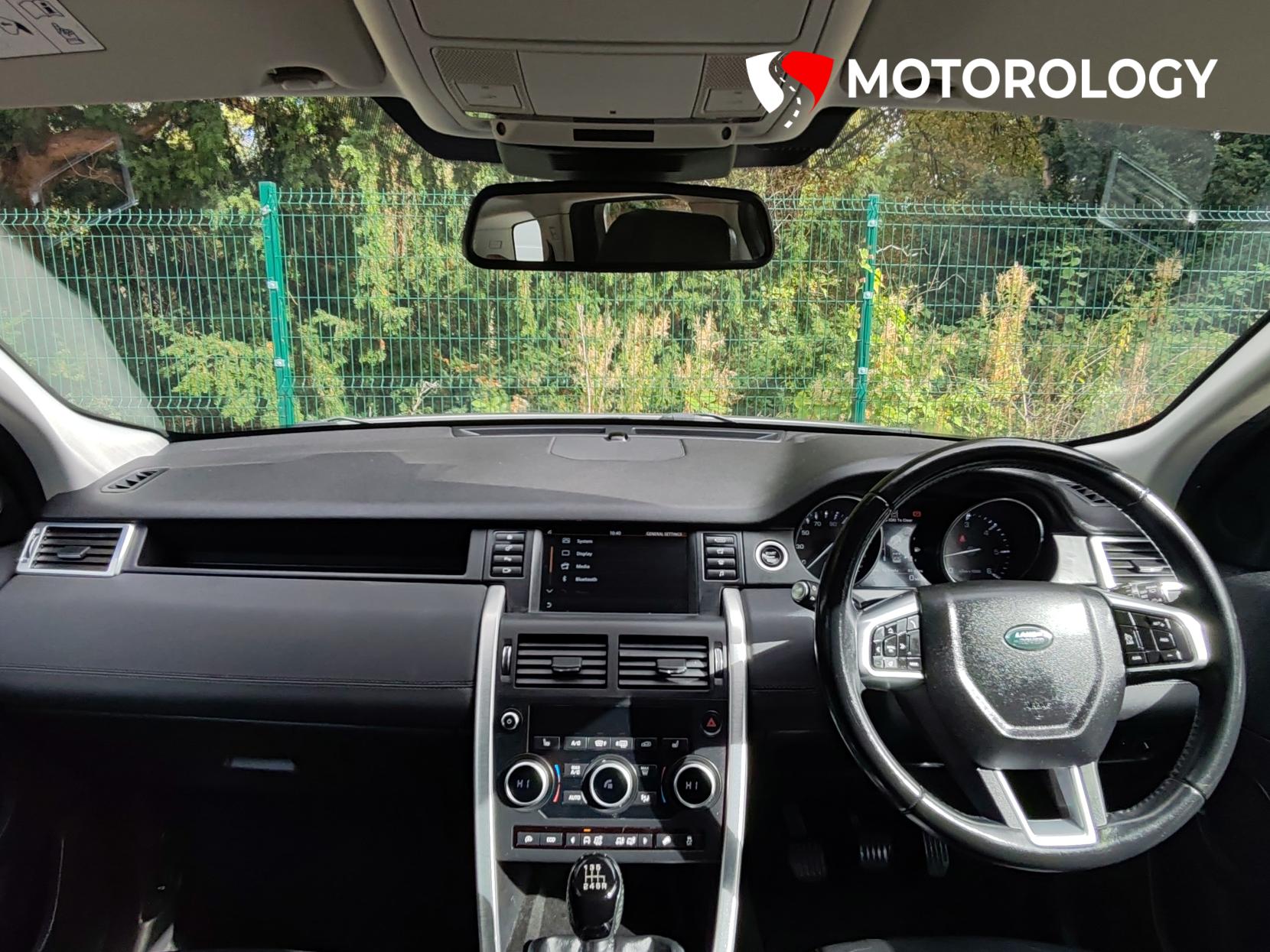 Land Rover Discovery Sport 2.0 TD4 SE SUV 5dr Diesel Manual 4WD Euro 6 (s/s) (180 ps)