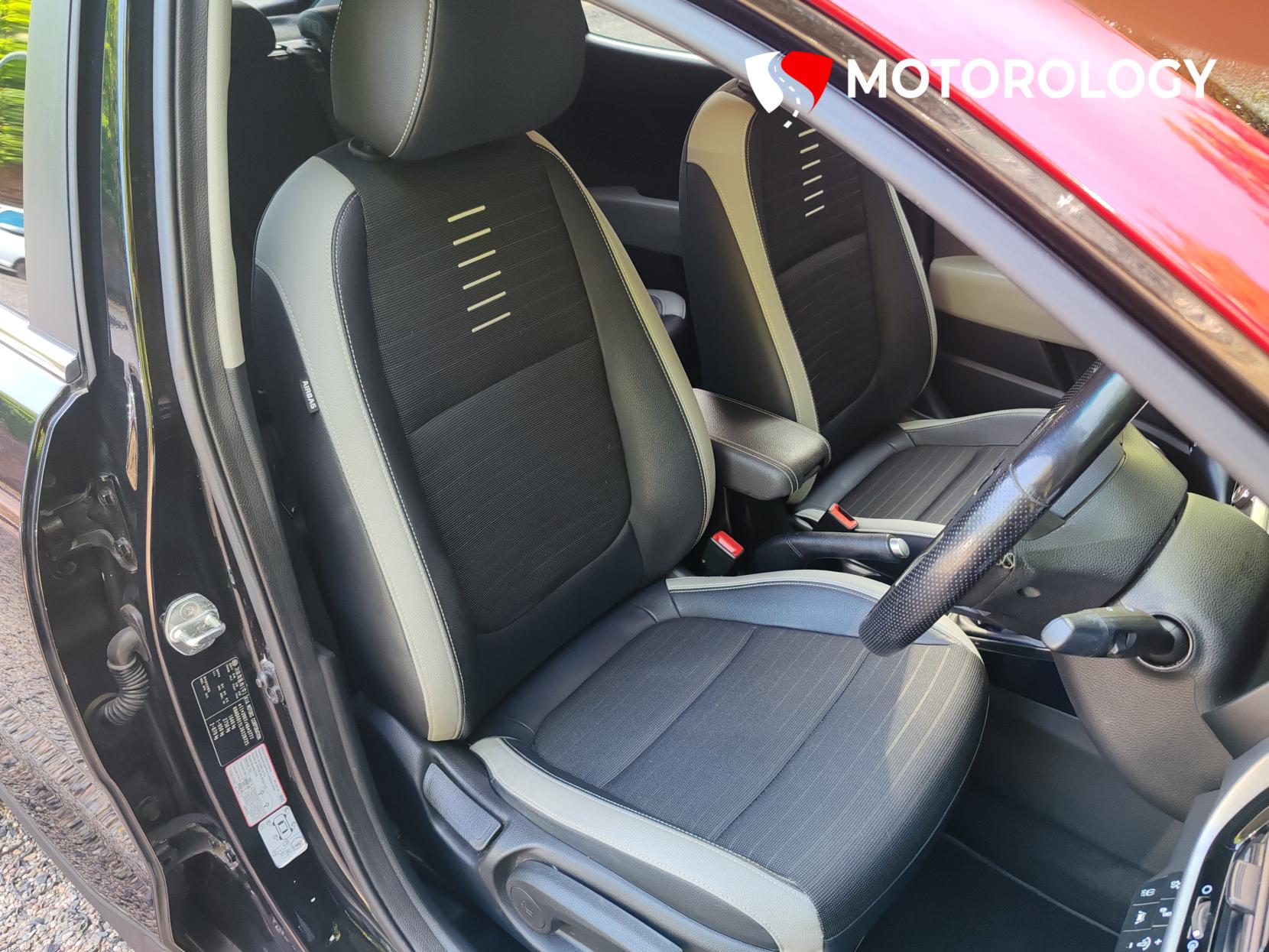 Kia Stonic 1.0 T-GDi First Edition SUV 5dr Petrol Manual Euro 6 (s/s) (118 bhp)
