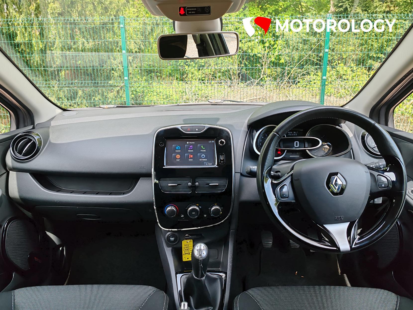 Renault Clio 1.2 16V Dynamique MediaNav Hatchback 5dr Petrol Manual Euro 5 (75 ps)