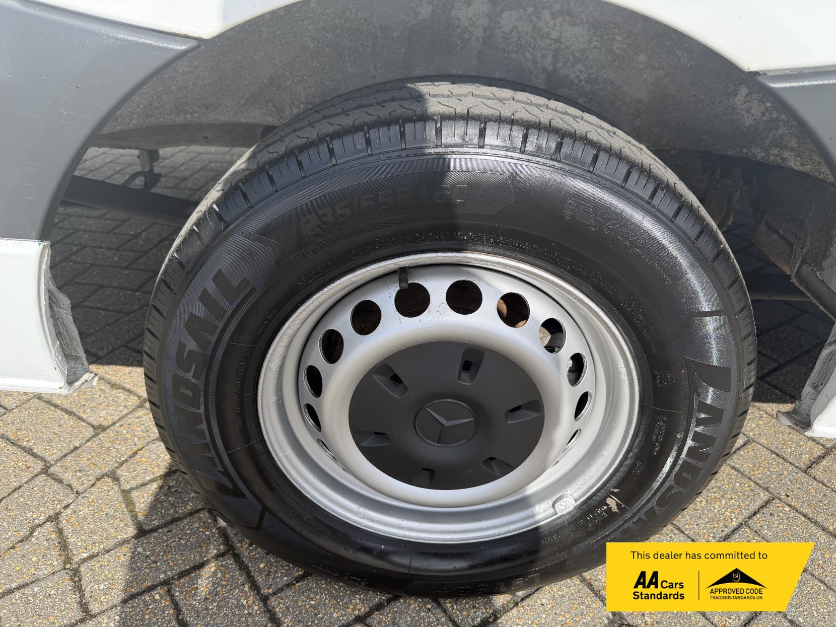 Mercedes-Benz Sprinter 2.1 314 CDi Panel Van 5dr Diesel Manual RWD L3 H3 (218 g/km, 140 bhp)