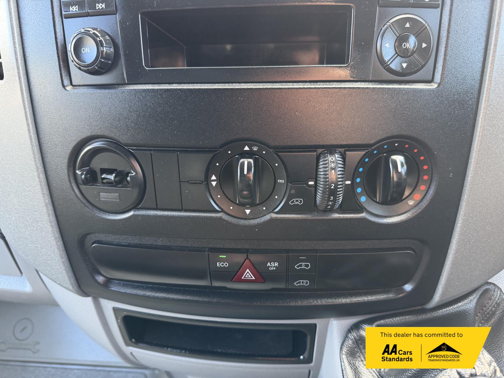 Mercedes-Benz Sprinter 2.1 314 CDi Panel Van 5dr Diesel Manual RWD L3 H3 (218 g/km, 140 bhp)