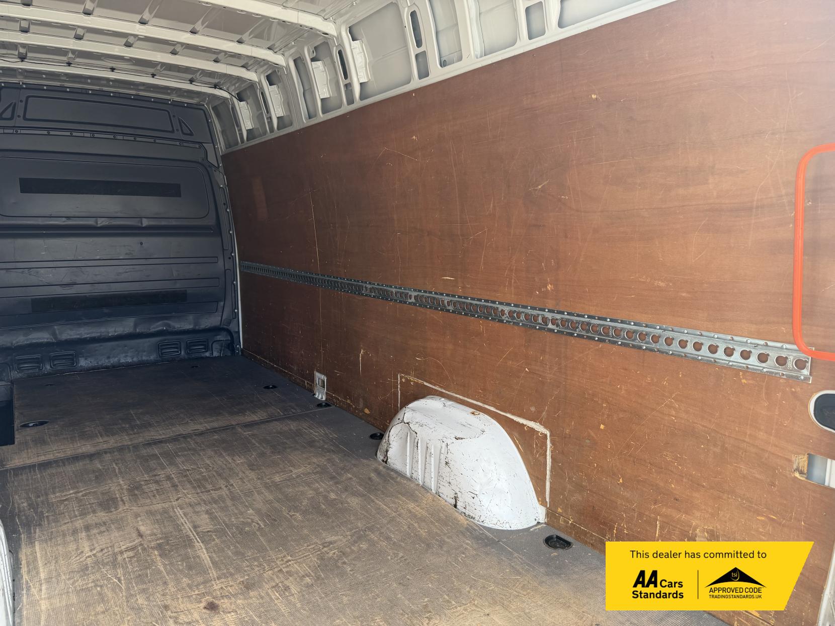 Mercedes-Benz Sprinter 2.1 314 CDi Panel Van 5dr Diesel Manual RWD L3 H3 (218 g/km, 140 bhp)