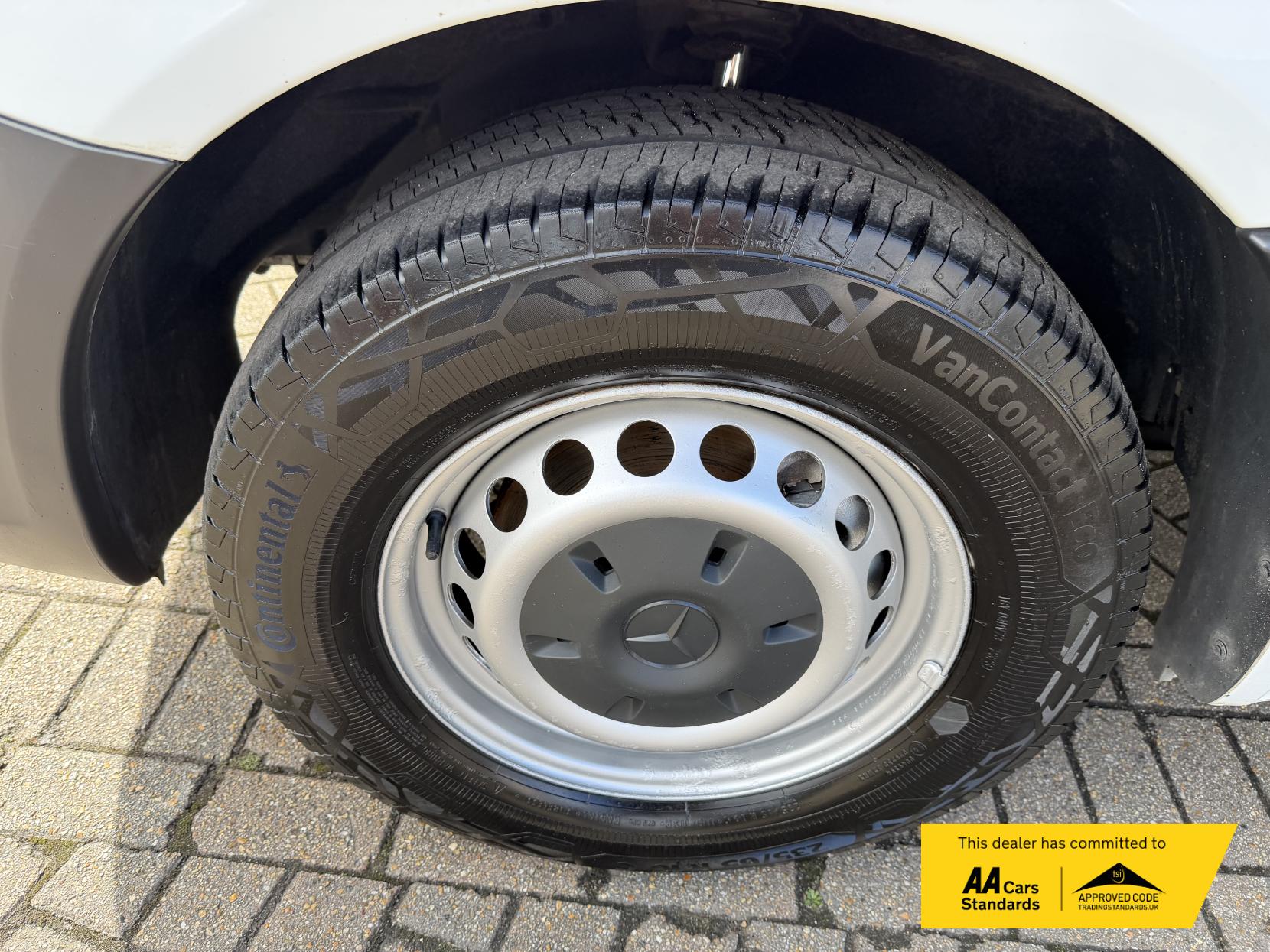 Mercedes-Benz Sprinter 2.1 314 CDi Panel Van 5dr Diesel Manual RWD L3 H3 (218 g/km, 140 bhp)