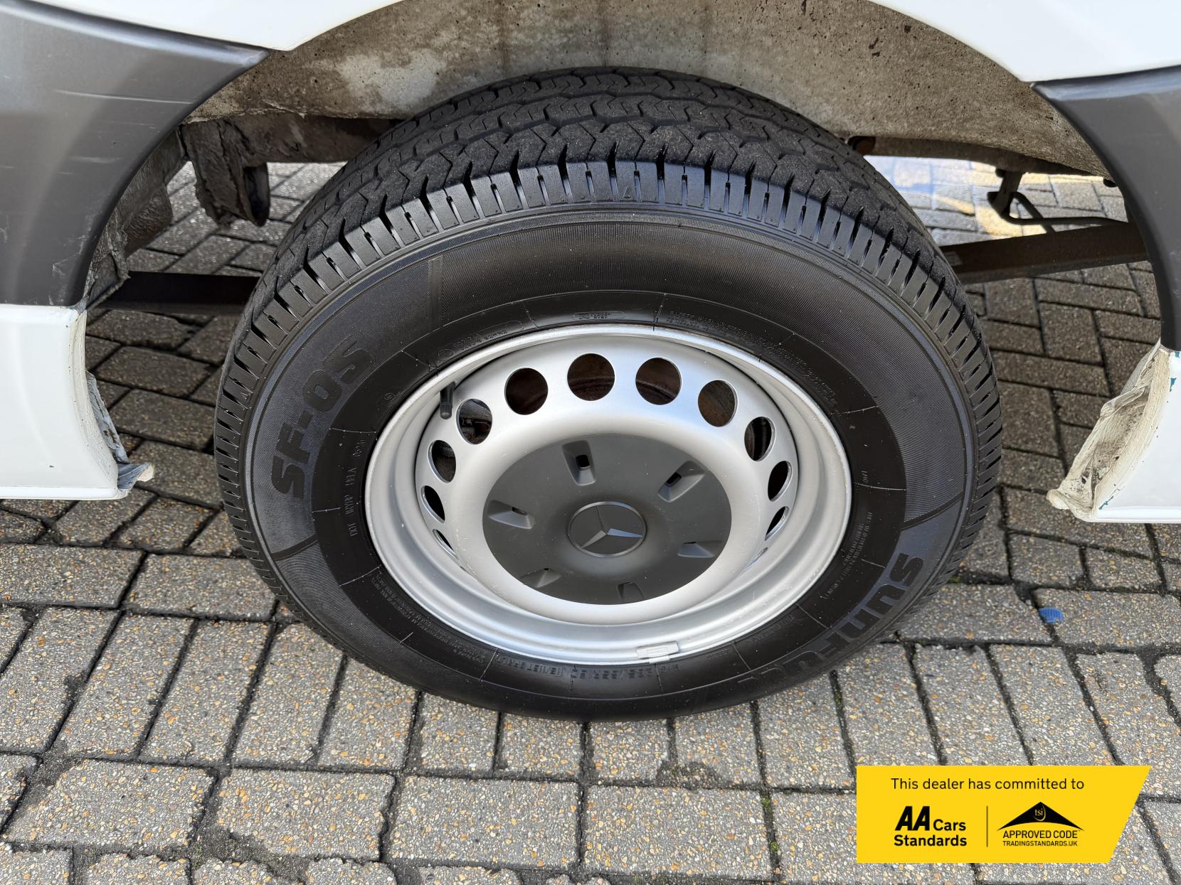 Mercedes-Benz Sprinter 2.1 314 CDi Panel Van 5dr Diesel Manual RWD L3 H3 (218 g/km, 140 bhp)