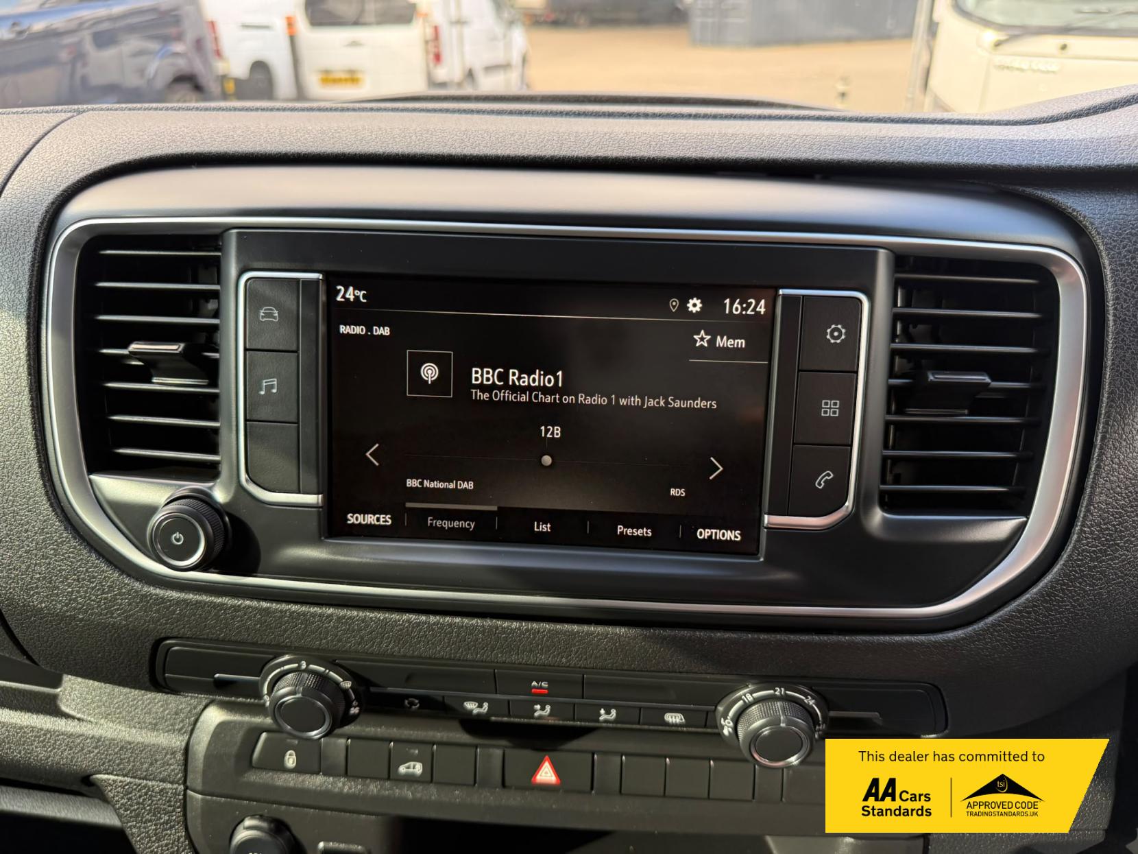 2023 Vauxhall Vivaro Electric 3100 75kWh Prime Panel Van 6dr Electric Auto L1 H1 (7.4kW Charger) (136 ps) - Thumbnail 71