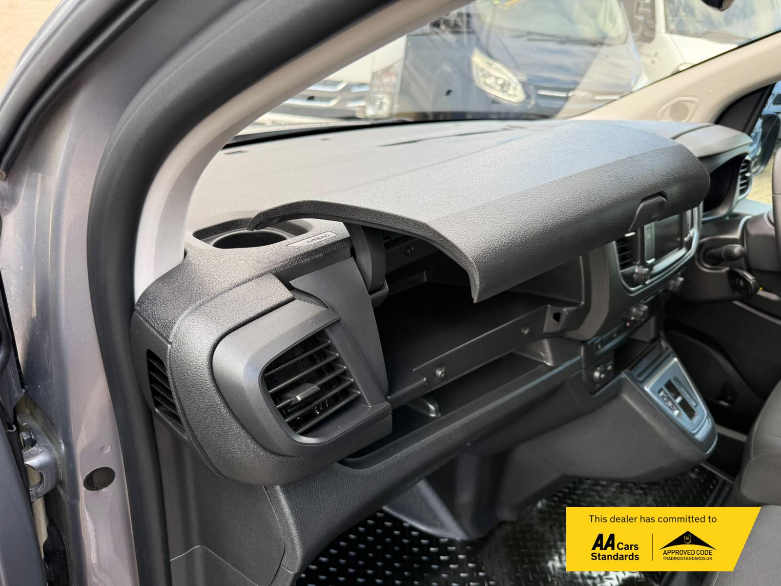 2023 Vauxhall Vivaro Electric 3100 75kWh Prime Panel Van 6dr Electric Auto L1 H1 (7.4kW Charger) (136 ps) - Thumbnail 54