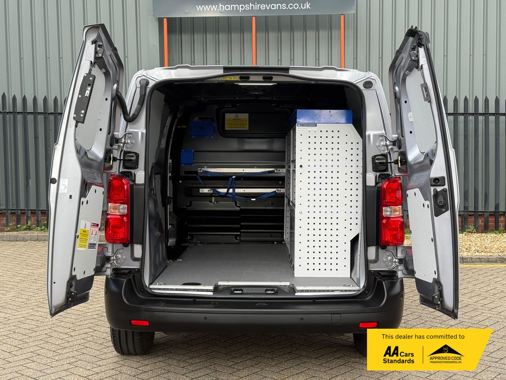 2023 Vauxhall Vivaro Electric 3100 75kWh Prime Panel Van 6dr Electric Auto L1 H1 (7.4kW Charger) (136 ps) - Thumbnail 41