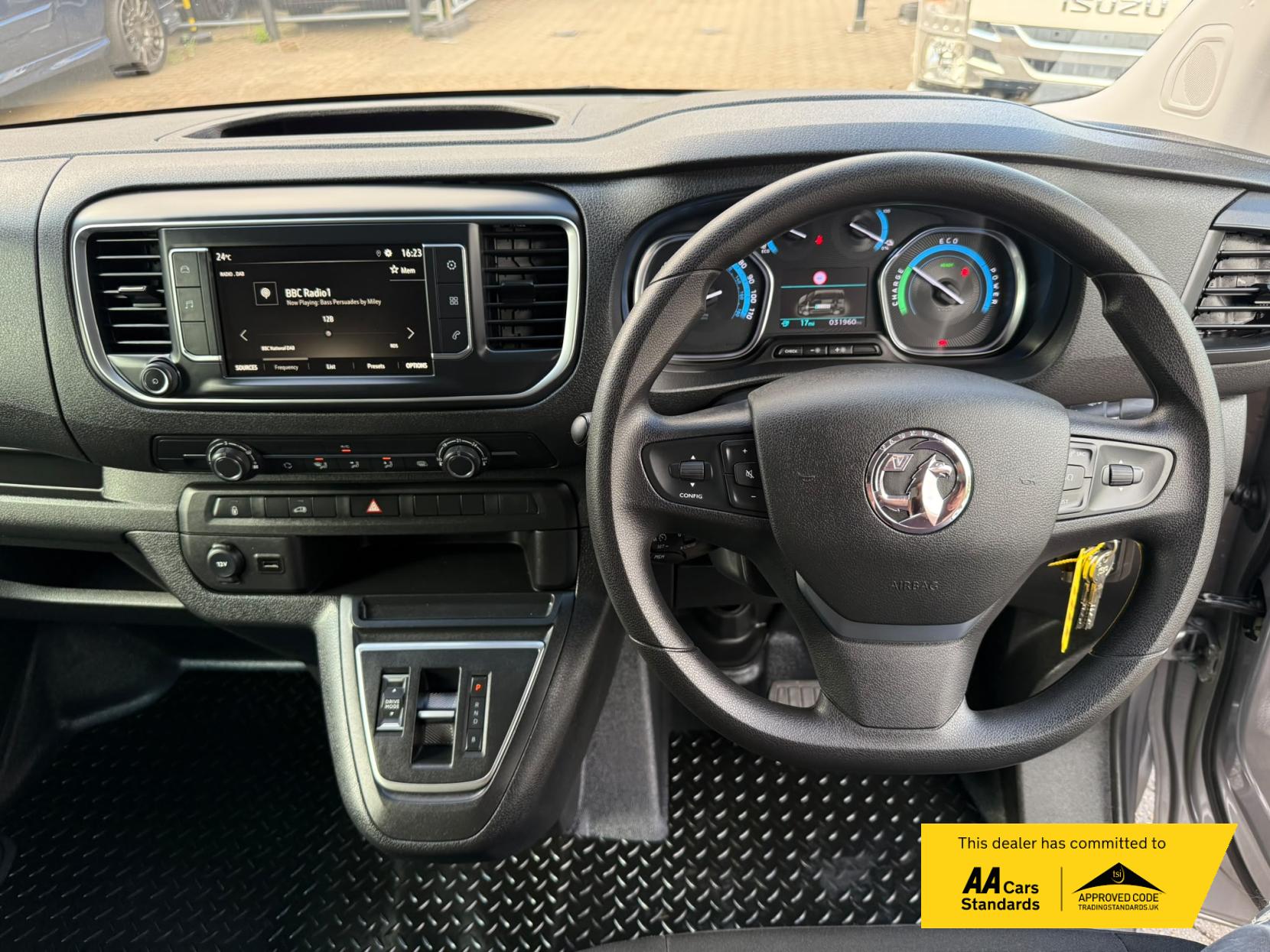 2023 Vauxhall Vivaro Electric 3100 75kWh Prime Panel Van 6dr Electric Auto L1 H1 (7.4kW Charger) (136 ps) - Thumbnail 21