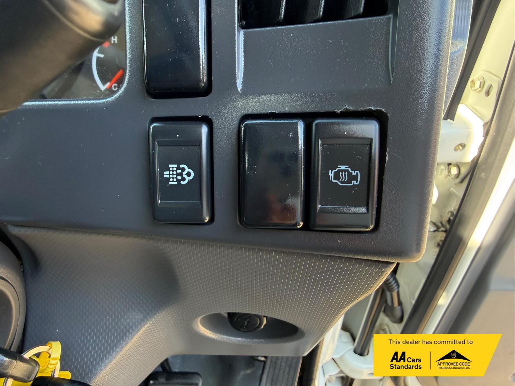 2020 Isuzu Grafter 1.9D N35 Green Dropside 2dr Diesel Manual RWD LWB Euro 6 (TRW) (125 ps) - Thumbnail 38