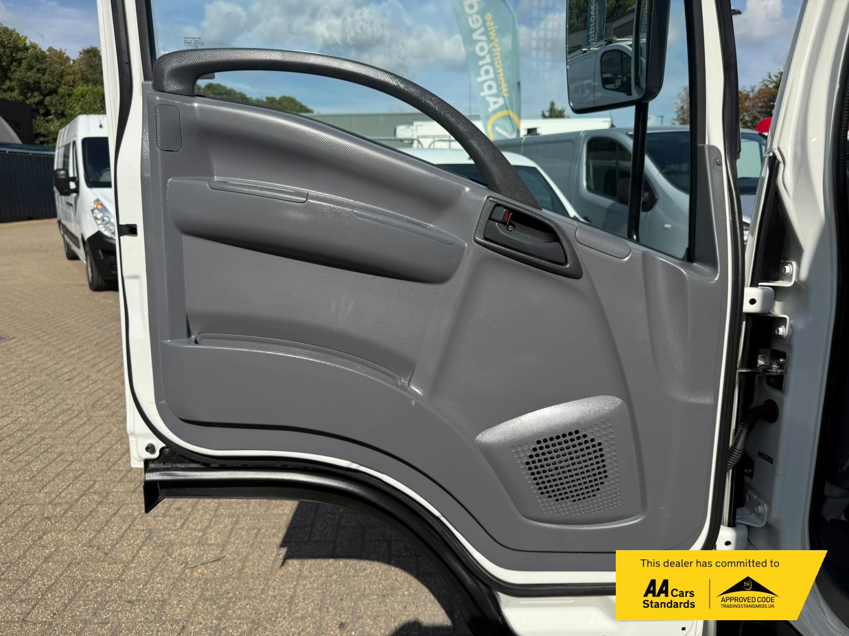 2020 Isuzu Grafter 1.9D N35 Green Dropside 2dr Diesel Manual RWD LWB Euro 6 (TRW) (125 ps) - Thumbnail 23