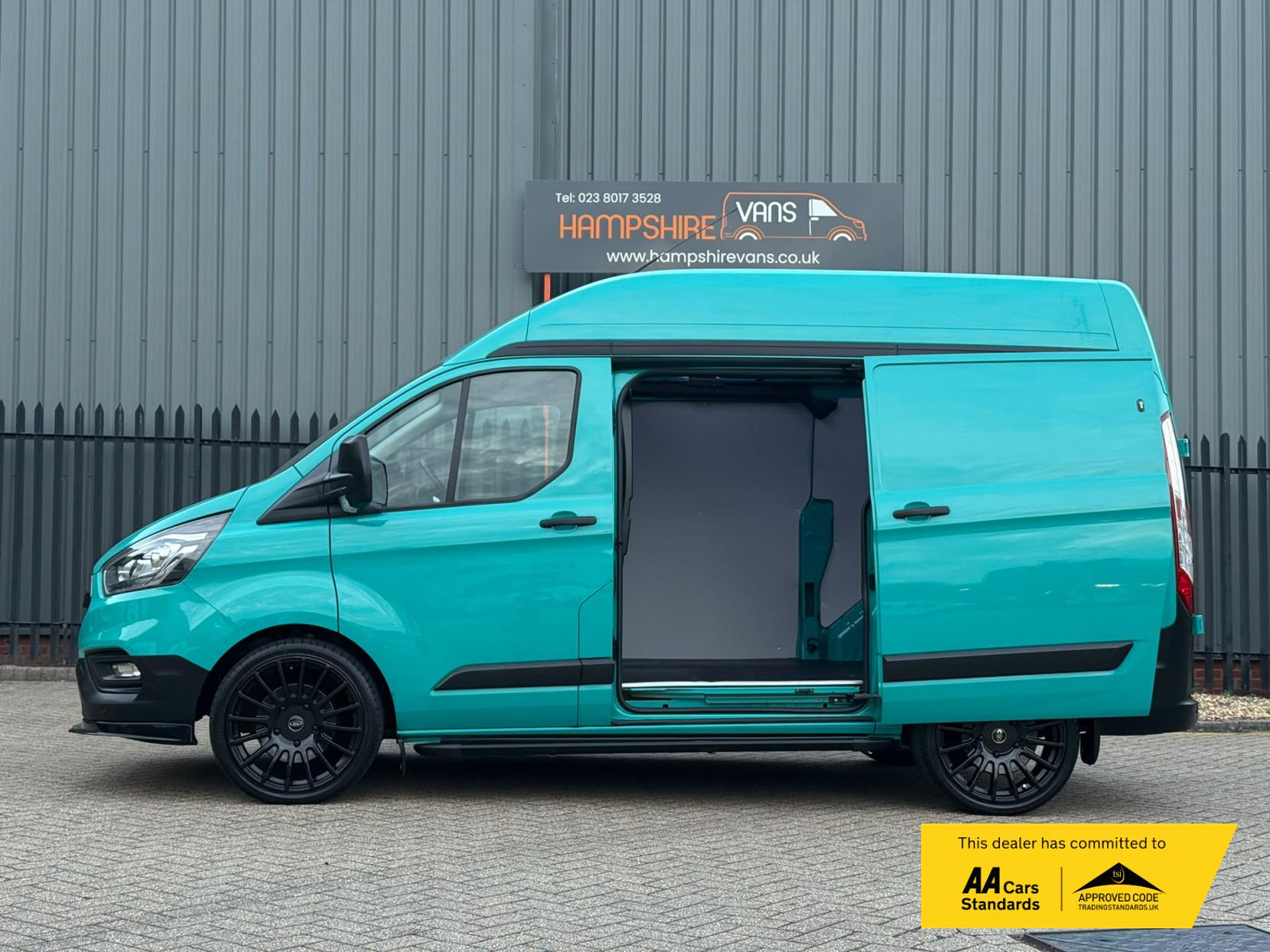 2022 Ford Transit Custom 2.0 340 EcoBlue Trend Panel Van 5dr Diesel Auto L1 H2 Euro 6 (s/s) (130 ps) - Thumbnail 6