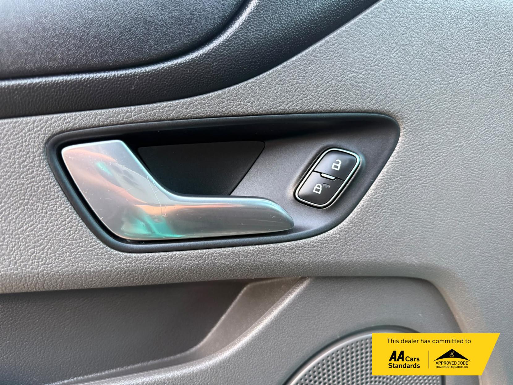 2022 Ford Transit Custom 2.0 340 EcoBlue Trend Panel Van 5dr Diesel Auto L1 H2 Euro 6 (s/s) (130 ps) - Thumbnail 24