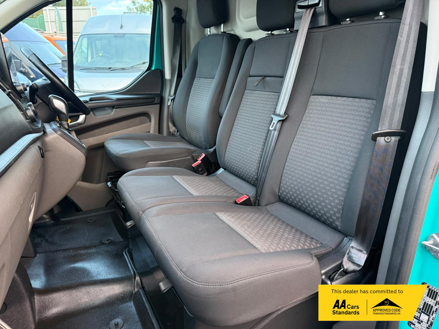 2022 Ford Transit Custom 2.0 340 EcoBlue Trend Panel Van 5dr Diesel Auto L1 H2 Euro 6 (s/s) (130 ps) - Thumbnail 18