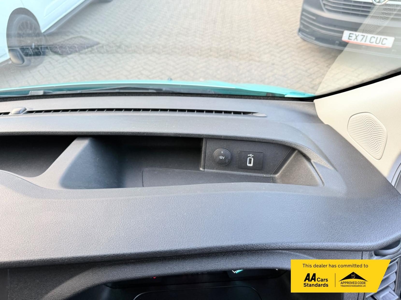 2022 Ford Transit Custom 2.0 340 EcoBlue Trend Panel Van 5dr Diesel Auto L1 H2 Euro 6 (s/s) (130 ps) - Thumbnail 47