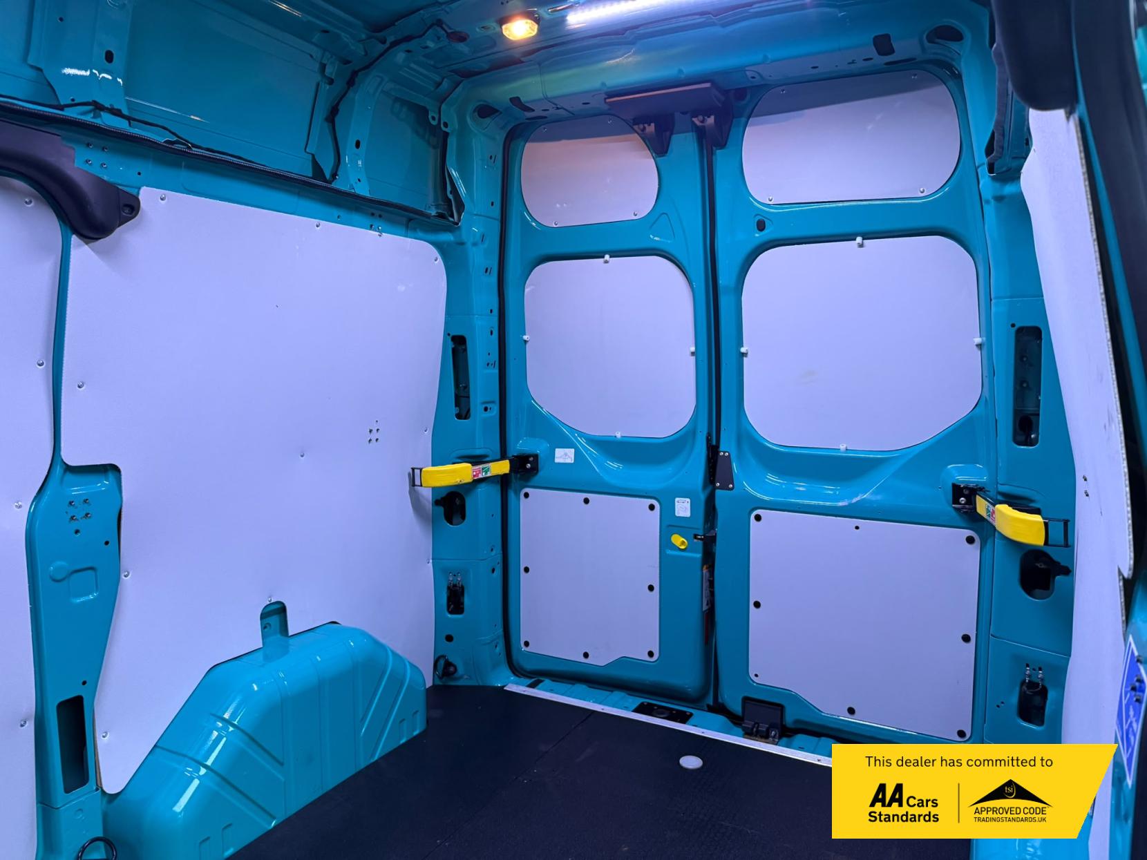 2022 Ford Transit Custom 2.0 340 EcoBlue Trend Panel Van 5dr Diesel Auto L1 H2 Euro 6 (s/s) (130 ps) - Thumbnail 16
