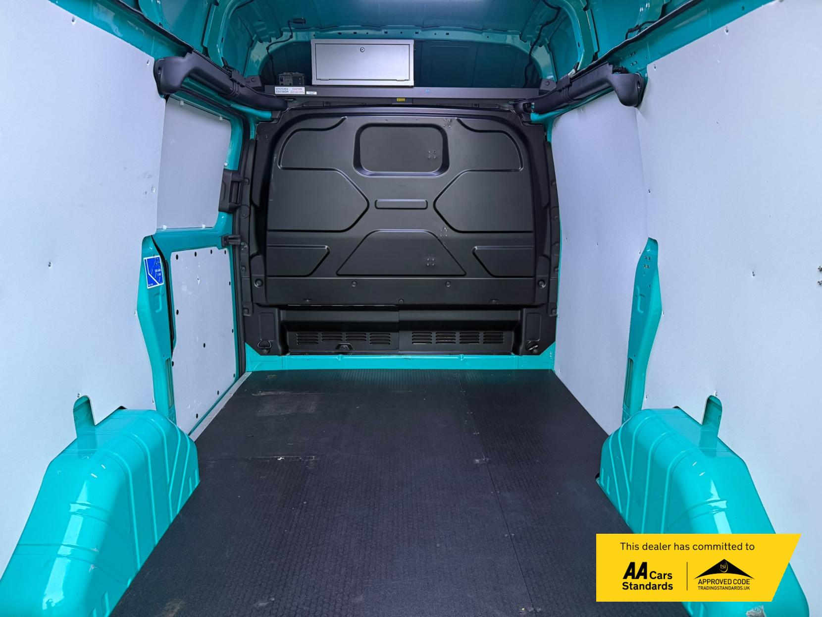 2022 Ford Transit Custom 2.0 340 EcoBlue Trend Panel Van 5dr Diesel Auto L1 H2 Euro 6 (s/s) (130 ps) - Thumbnail 13
