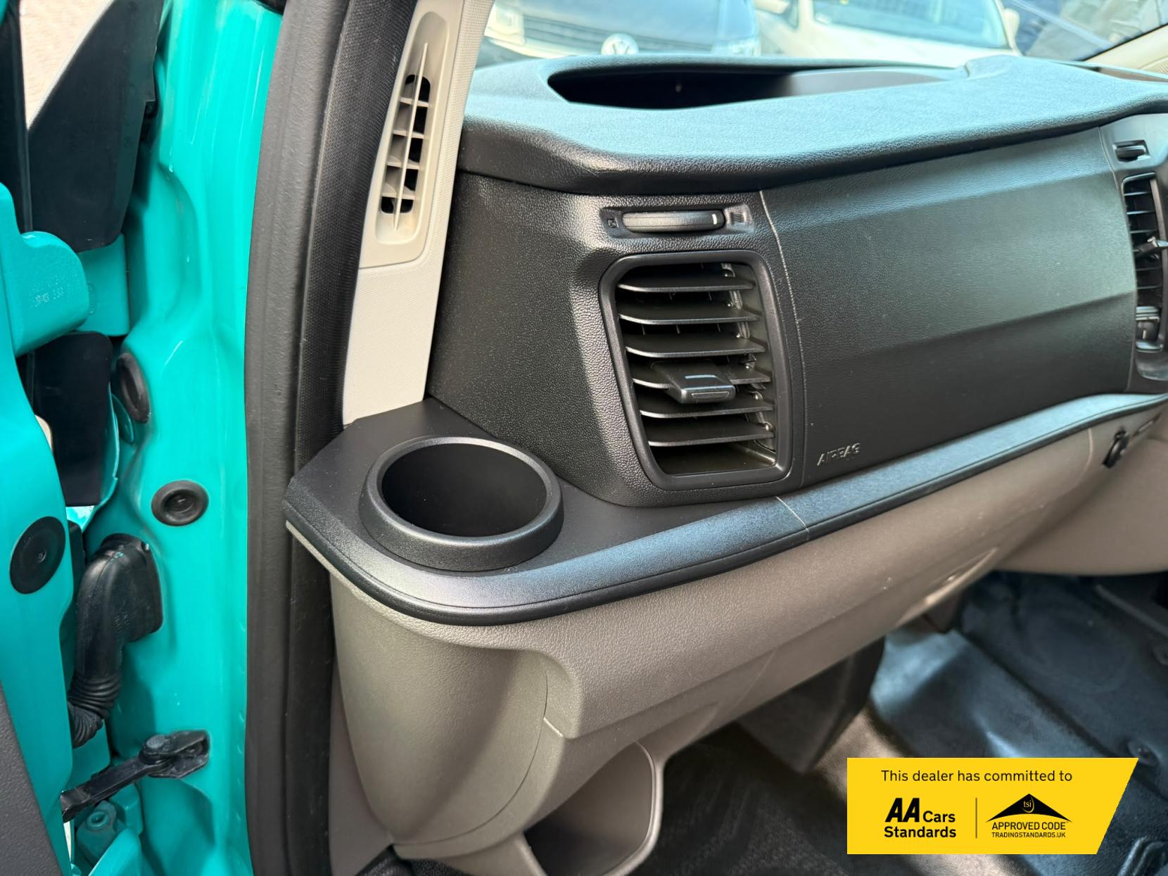 2022 Ford Transit Custom 2.0 340 EcoBlue Trend Panel Van 5dr Diesel Auto L1 H2 Euro 6 (s/s) (130 ps) - Thumbnail 26