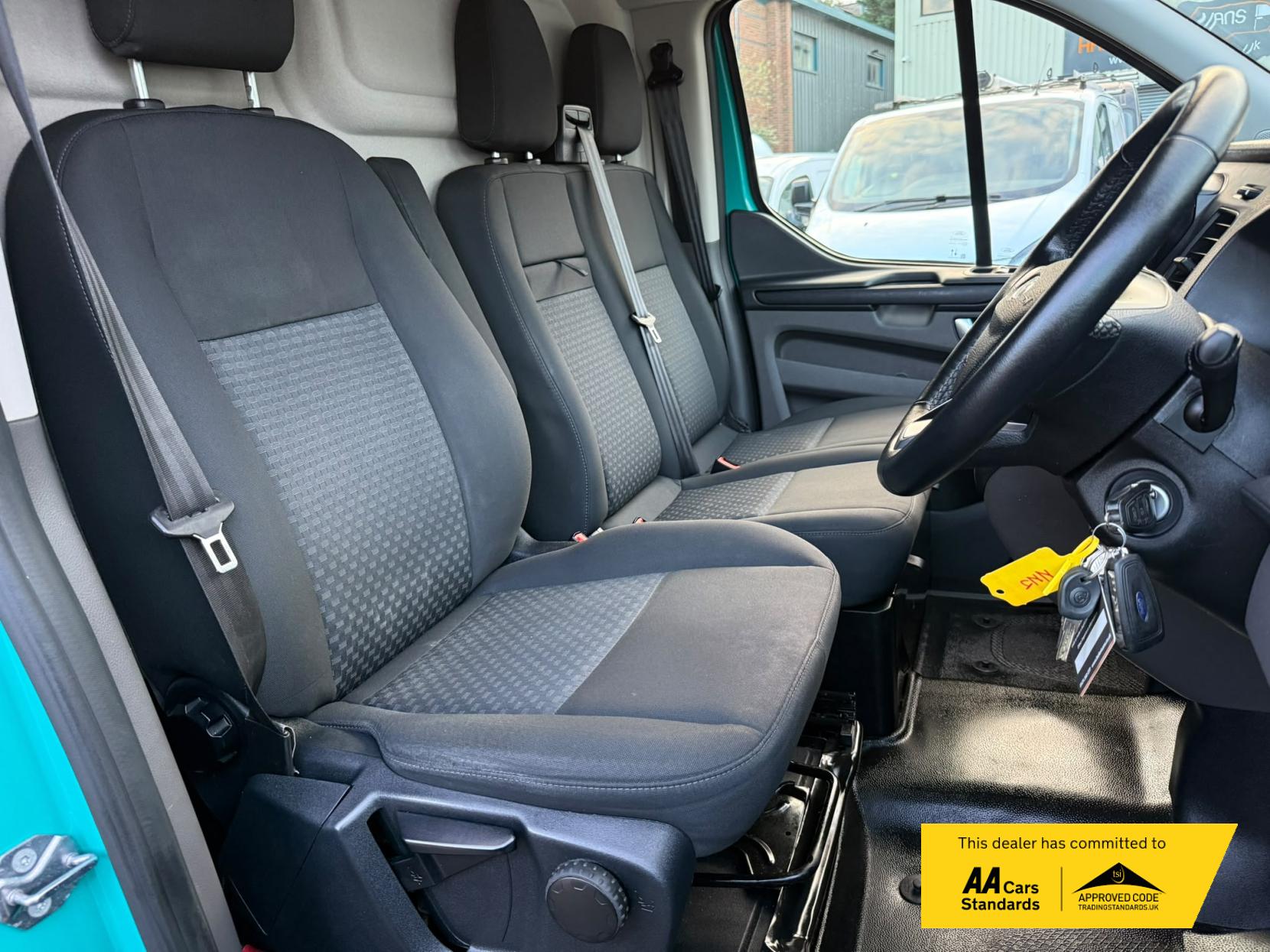 2022 Ford Transit Custom 2.0 340 EcoBlue Trend Panel Van 5dr Diesel Auto L1 H2 Euro 6 (s/s) (130 ps) - Thumbnail 19