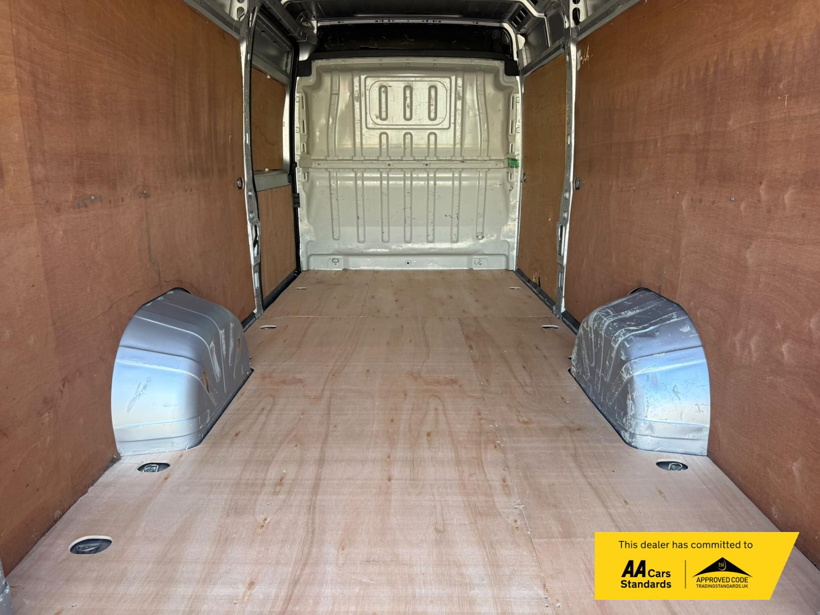 2018 Citroen Relay 2.0 BlueHDi 35 Enterprise Panel Van 5dr Diesel Manual L4 High Roof Euro 6 (Heavy) (130 ps) - Thumbnail 13