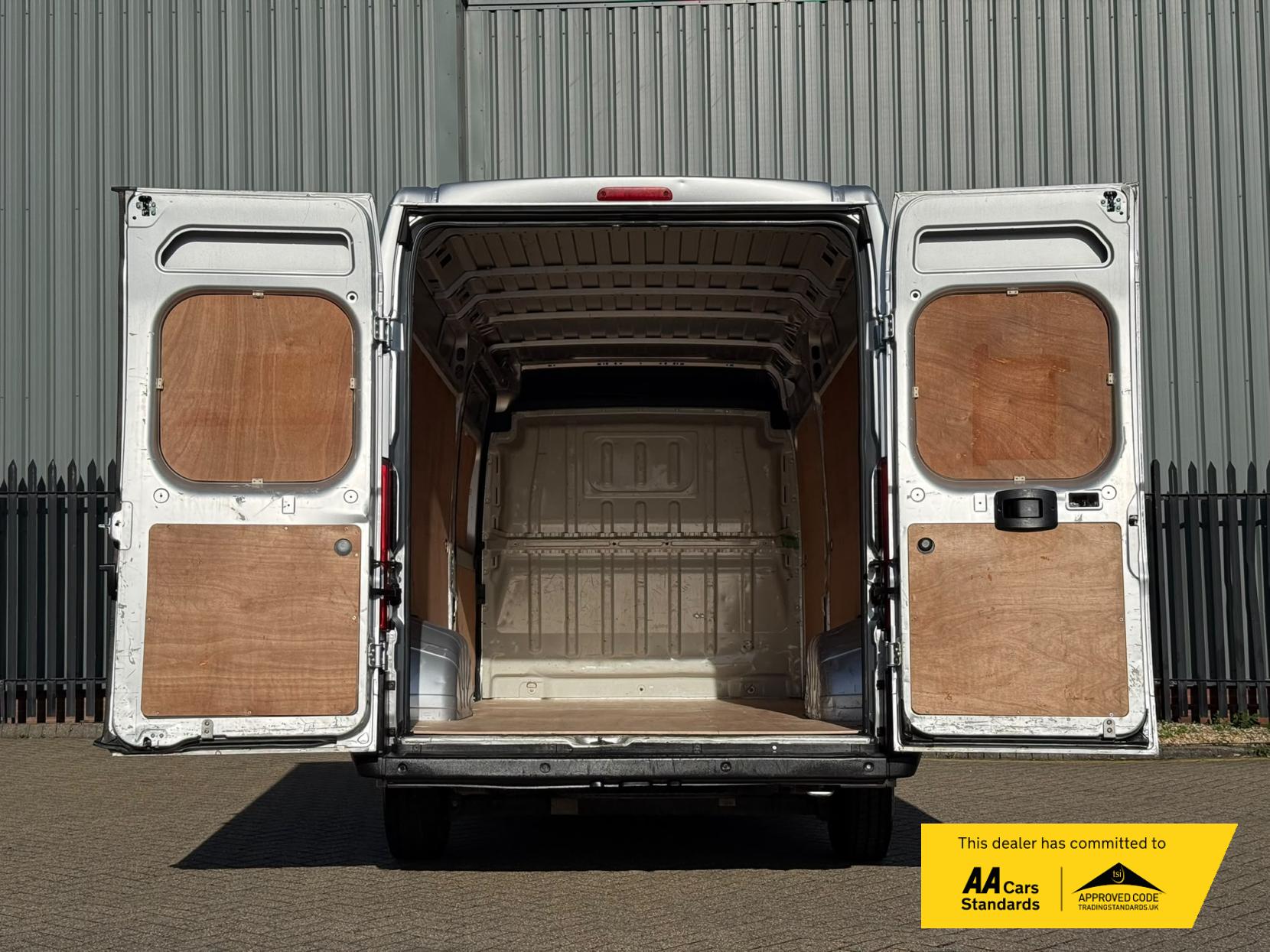 2018 Citroen Relay 2.0 BlueHDi 35 Enterprise Panel Van 5dr Diesel Manual L4 High Roof Euro 6 (Heavy) (130 ps) - Thumbnail 10