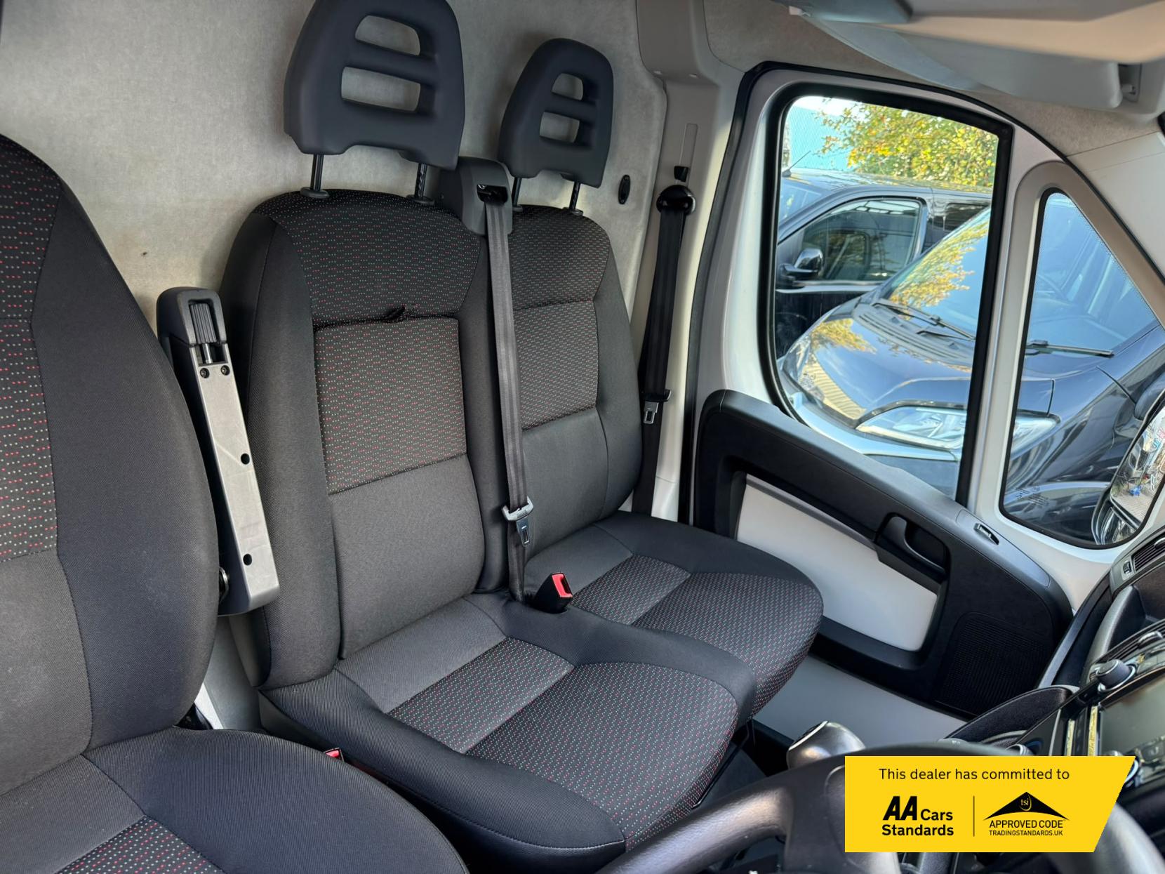 2018 Citroen Relay 2.0 BlueHDi 35 Enterprise Panel Van 5dr Diesel Manual L4 High Roof Euro 6 (Heavy) (130 ps) - Thumbnail 19