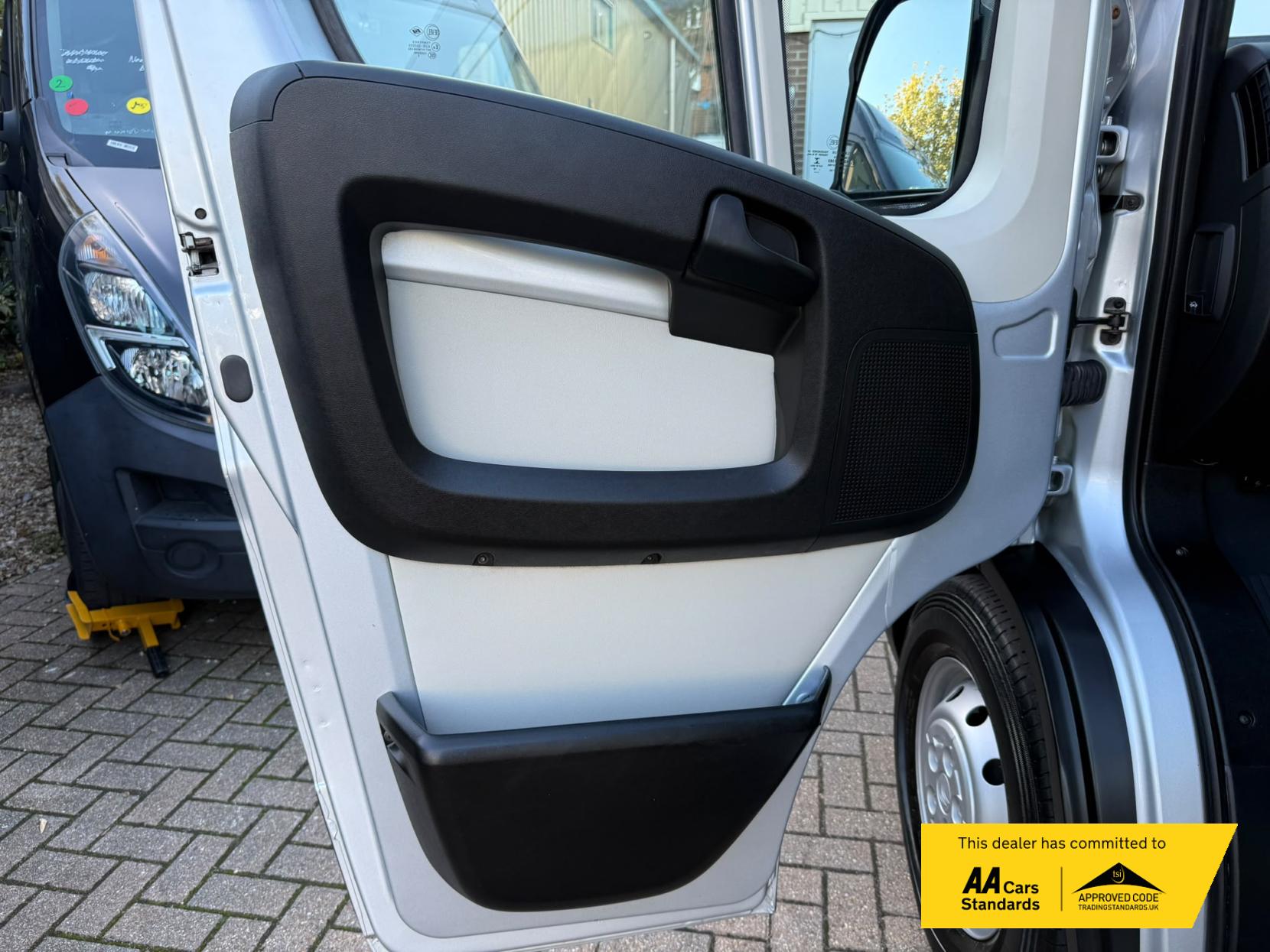 2018 Citroen Relay 2.0 BlueHDi 35 Enterprise Panel Van 5dr Diesel Manual L4 High Roof Euro 6 (Heavy) (130 ps) - Thumbnail 21