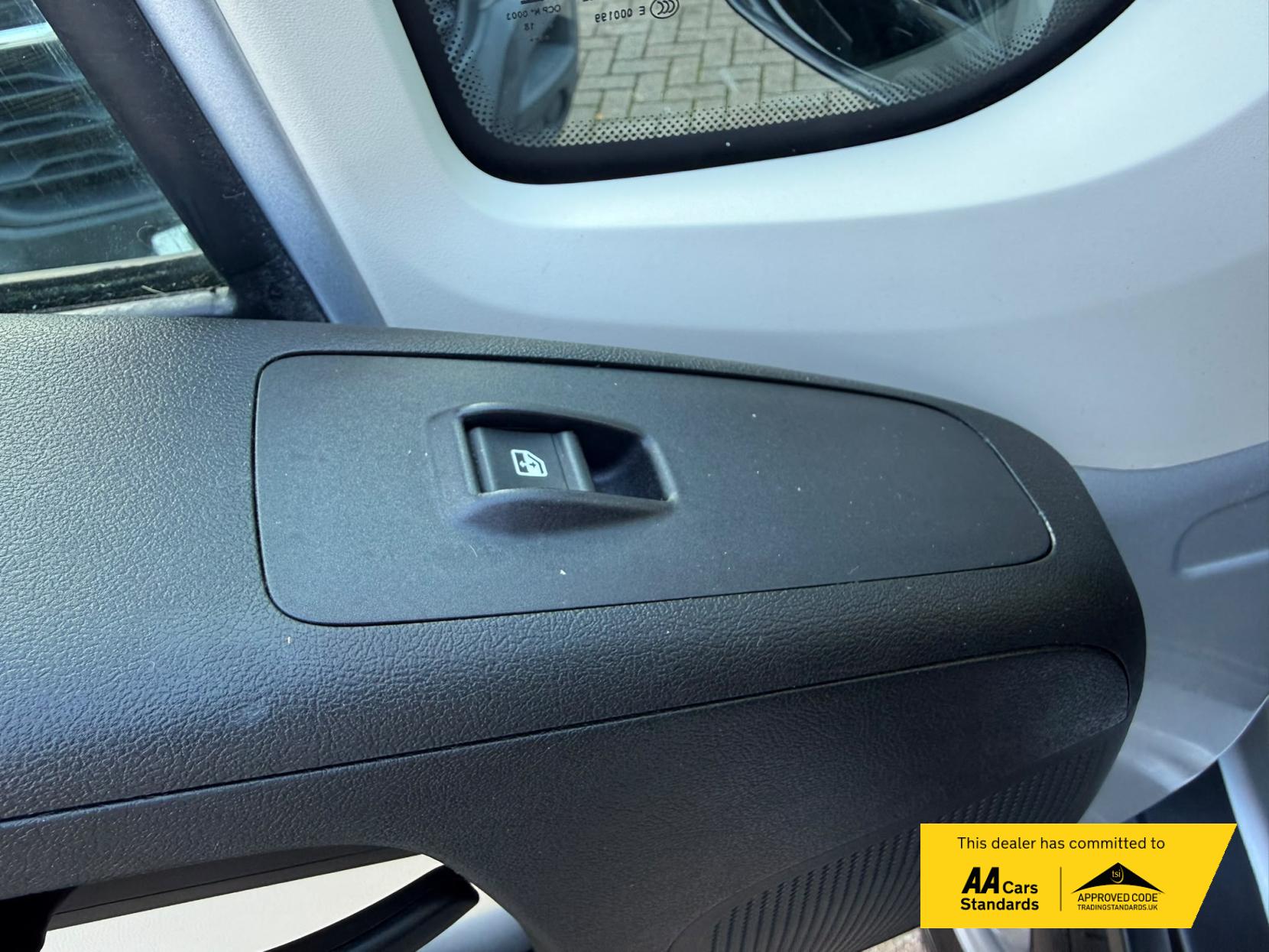 2018 Citroen Relay 2.0 BlueHDi 35 Enterprise Panel Van 5dr Diesel Manual L4 High Roof Euro 6 (Heavy) (130 ps) - Thumbnail 22