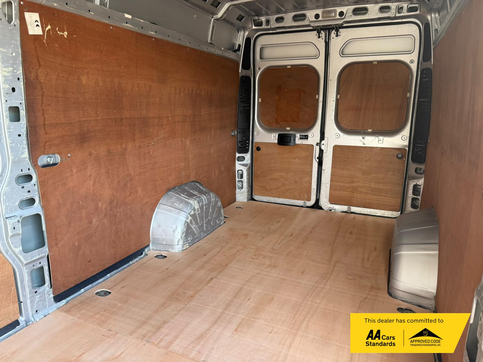 2018 Citroen Relay 2.0 BlueHDi 35 Enterprise Panel Van 5dr Diesel Manual L4 High Roof Euro 6 (Heavy) (130 ps) - Thumbnail 15