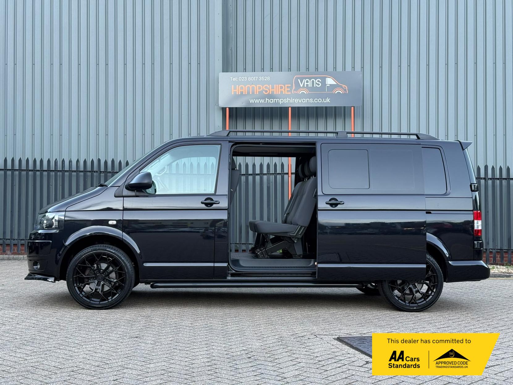 2014 Volkswagen Transporter 2.0 TDI T32 Highline Kombi 4dr Diesel Manual L3 H1 (198 g/km, 138.08 bhp) - Thumbnail 6