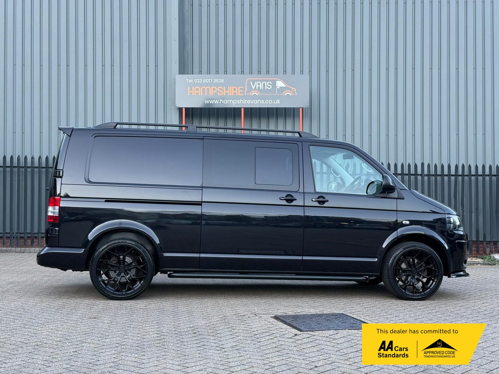 2014 Volkswagen Transporter 2.0 TDI T32 Highline Kombi 4dr Diesel Manual L3 H1 (198 g/km, 138.08 bhp) - Thumbnail 5