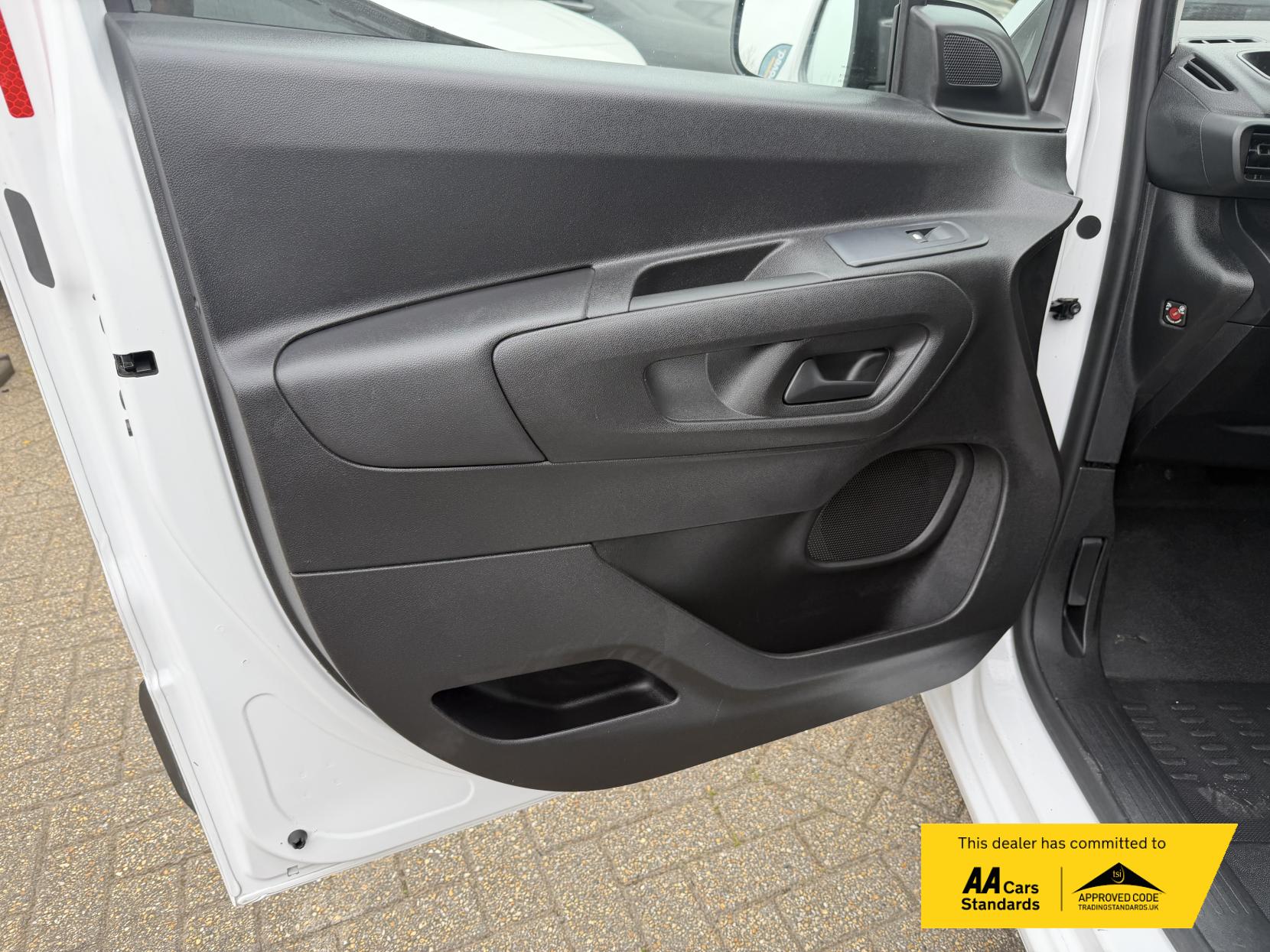 Vauxhall Combo 1.5 Turbo D 2300 Sportive Panel Van 5dr Diesel Manual L1 H1 Euro 6 (100 ps)