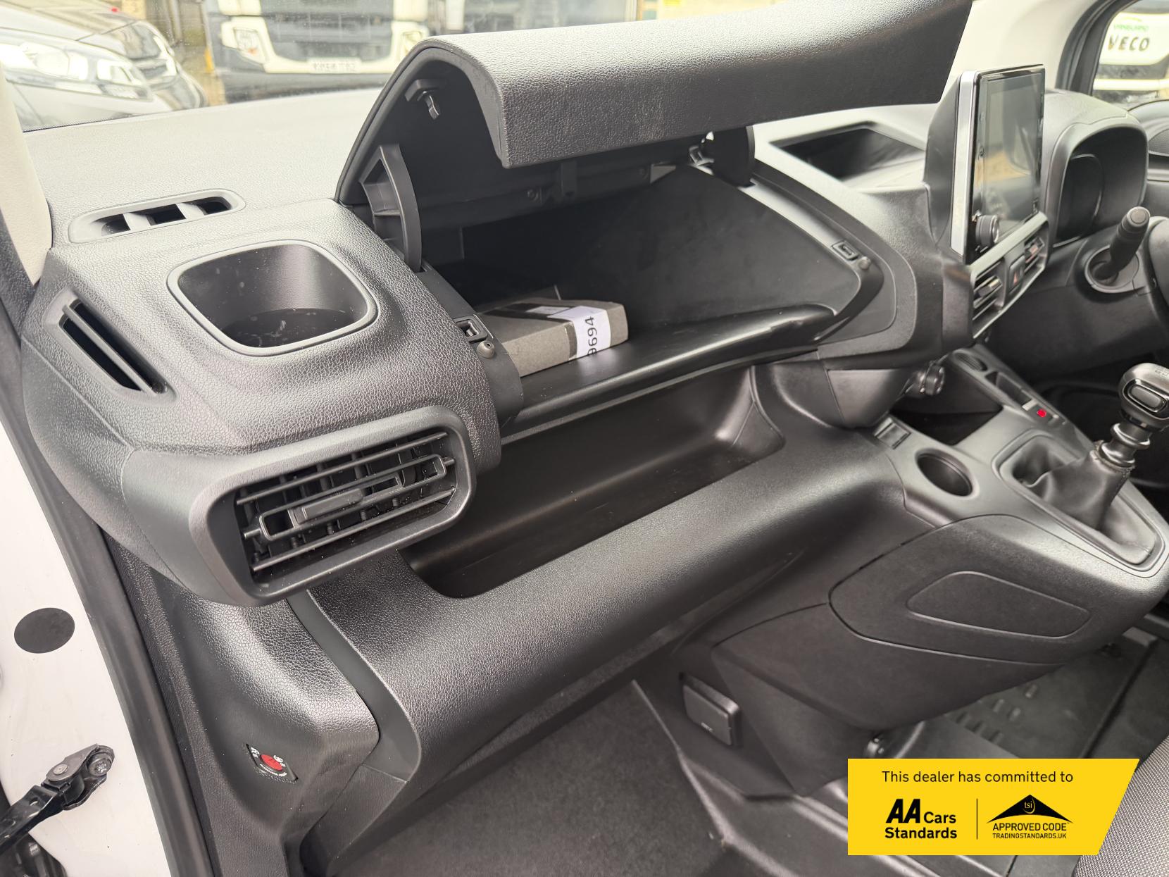 Vauxhall Combo 1.5 Turbo D 2300 Sportive Panel Van 5dr Diesel Manual L1 H1 Euro 6 (100 ps)