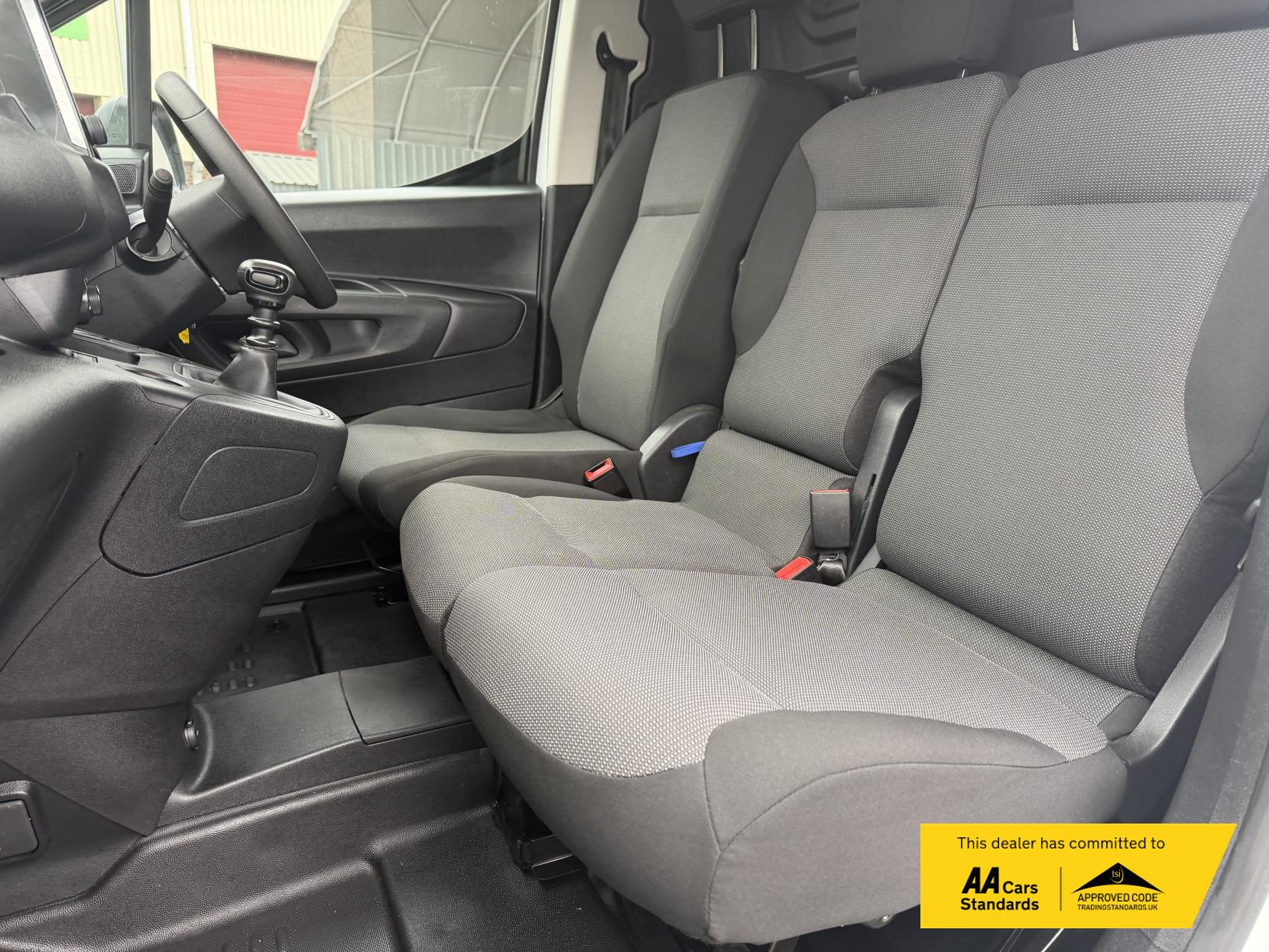 Vauxhall Combo 1.5 Turbo D 2300 Sportive Panel Van 5dr Diesel Manual L1 H1 Euro 6 (100 ps)