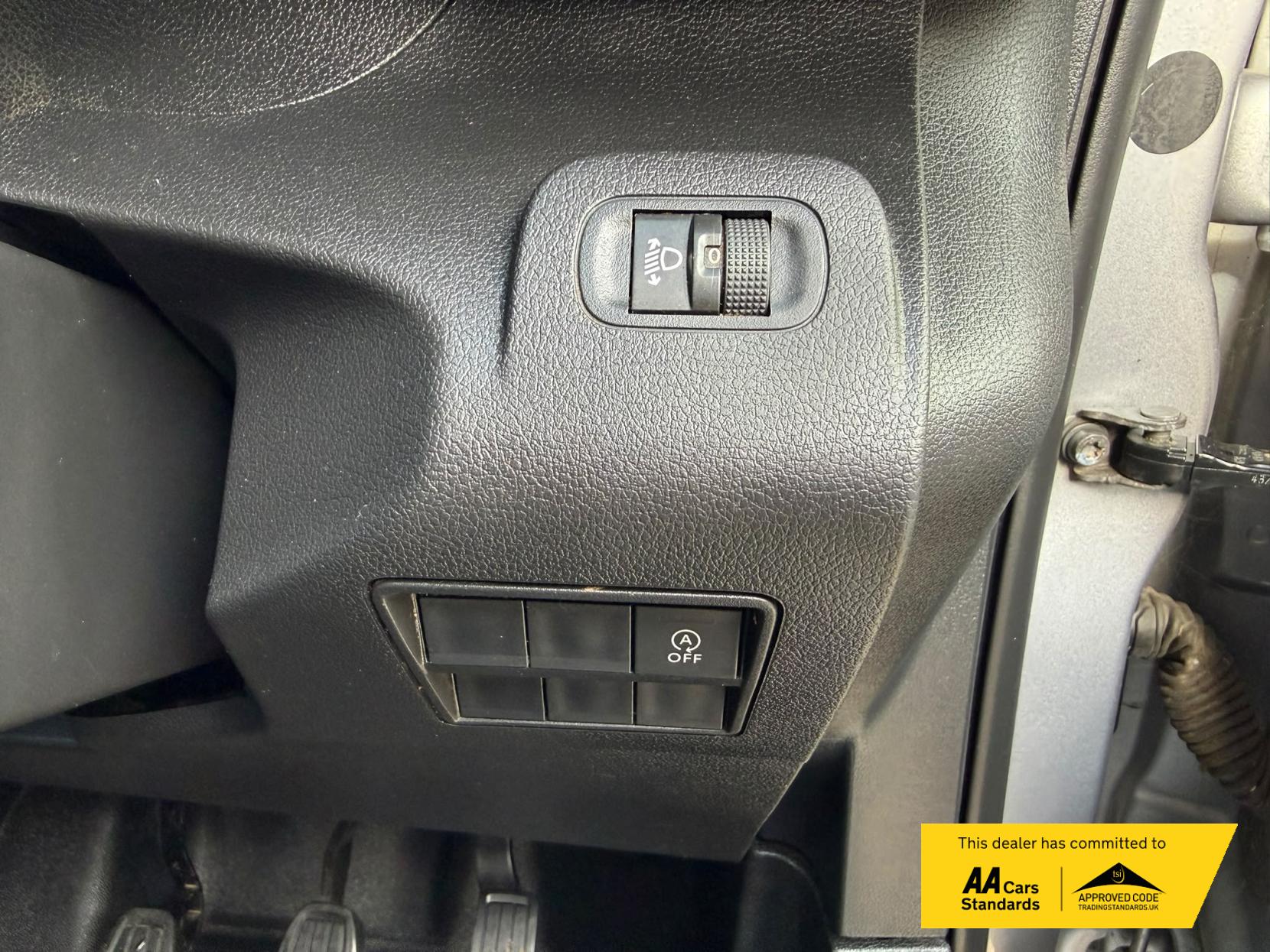 2019 Peugeot Partner 1.5 BlueHDi 950 Asphalt Long Panel Van 6dr Diesel Manual LWB Euro 6 (s/s) (130 bhp) - Thumbnail 29