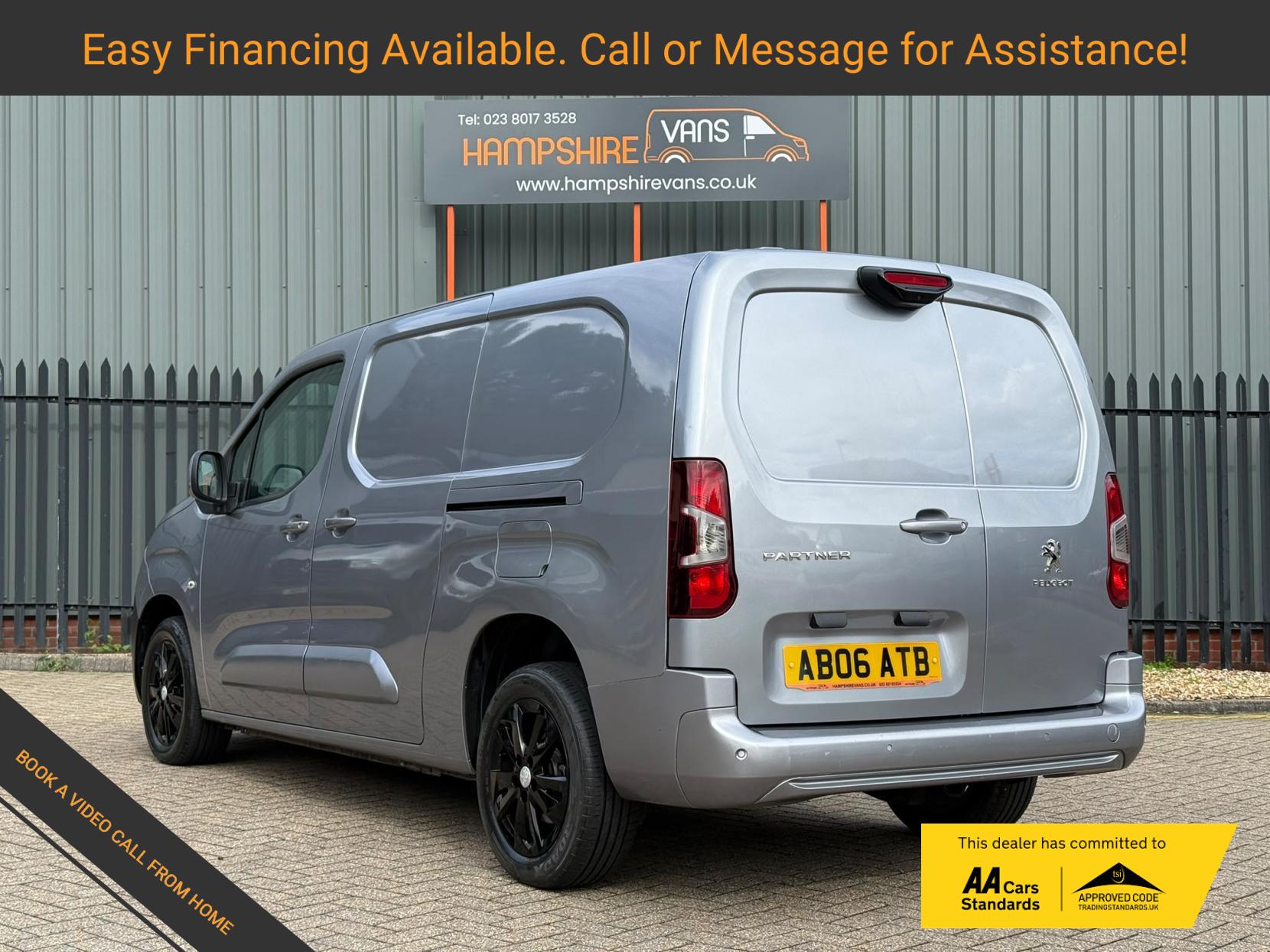 2019 Peugeot Partner 1.5 BlueHDi 950 Asphalt Long Panel Van 6dr Diesel Manual LWB Euro 6 (s/s) (130 bhp) - Thumbnail 3