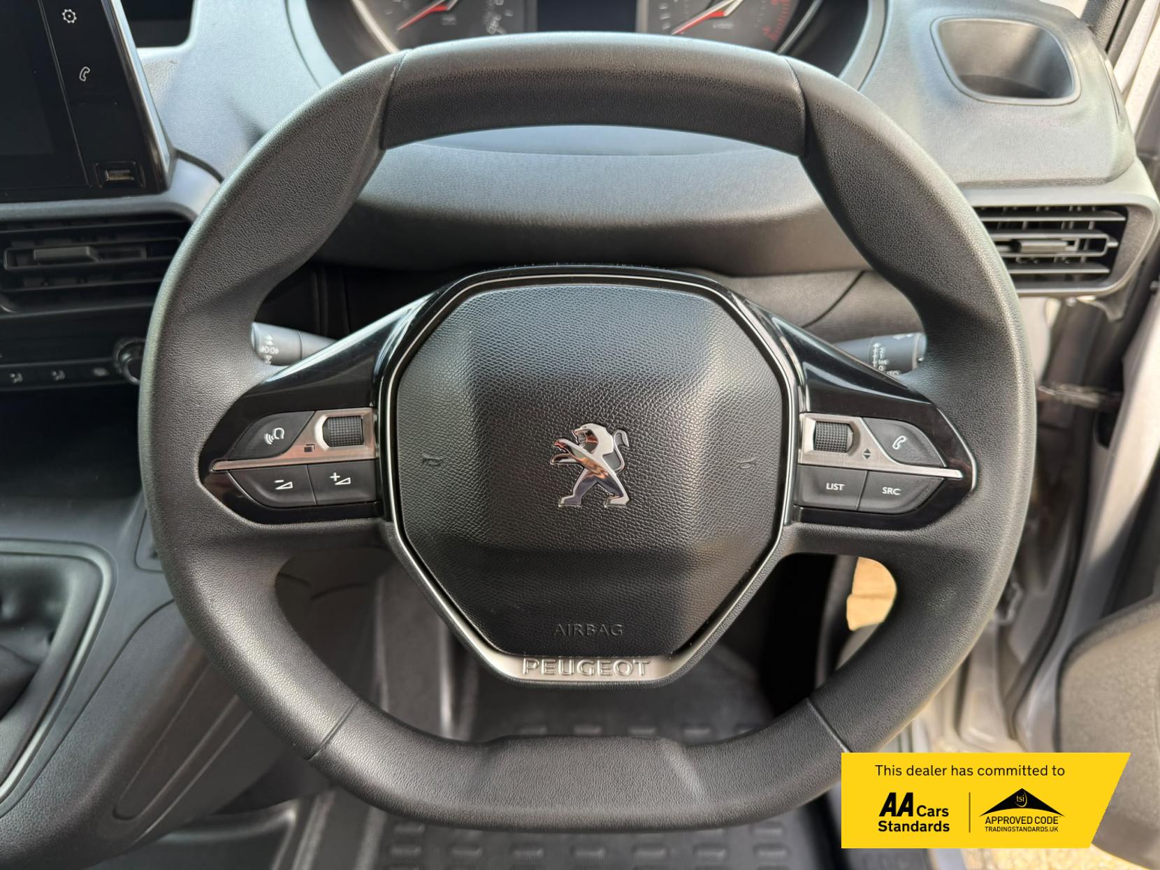 2019 Peugeot Partner 1.5 BlueHDi 950 Asphalt Long Panel Van 6dr Diesel Manual LWB Euro 6 (s/s) (130 bhp) - Thumbnail 30