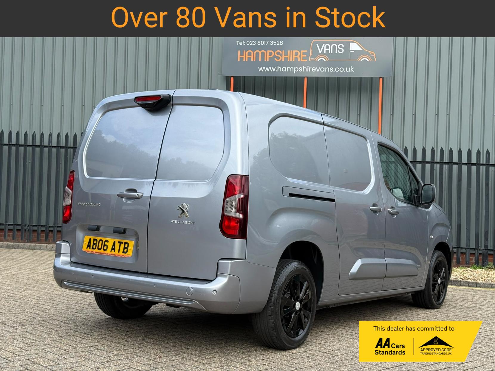 2019 Peugeot Partner 1.5 BlueHDi 950 Asphalt Long Panel Van 6dr Diesel Manual LWB Euro 6 (s/s) (130 bhp) - Thumbnail 4